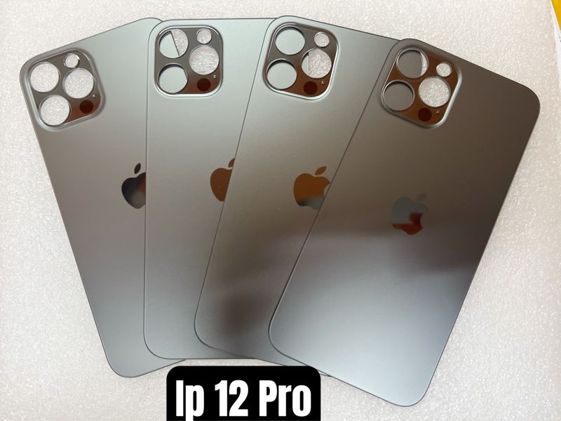 Lưng Iphone 12 Pro Đen - Liền Khối