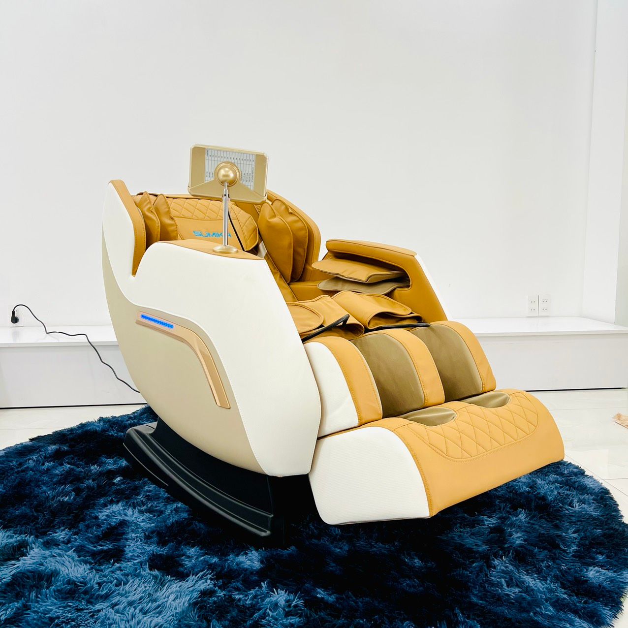 Ghế massage toàn thân cao cấp SUMIKA A779 (White & Beige)