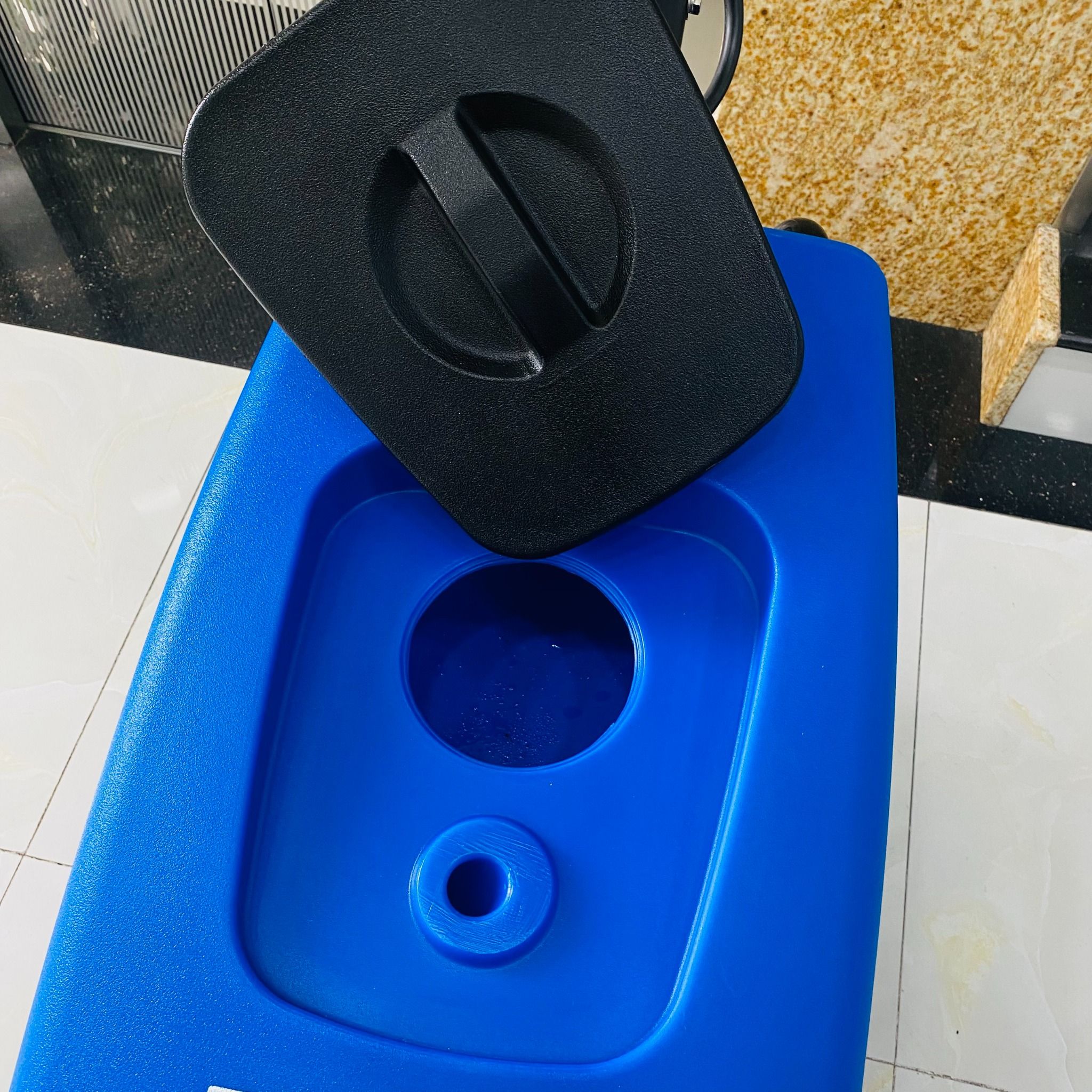 Máy chà sàn liên hợp HiClean HC430B, dùng bình