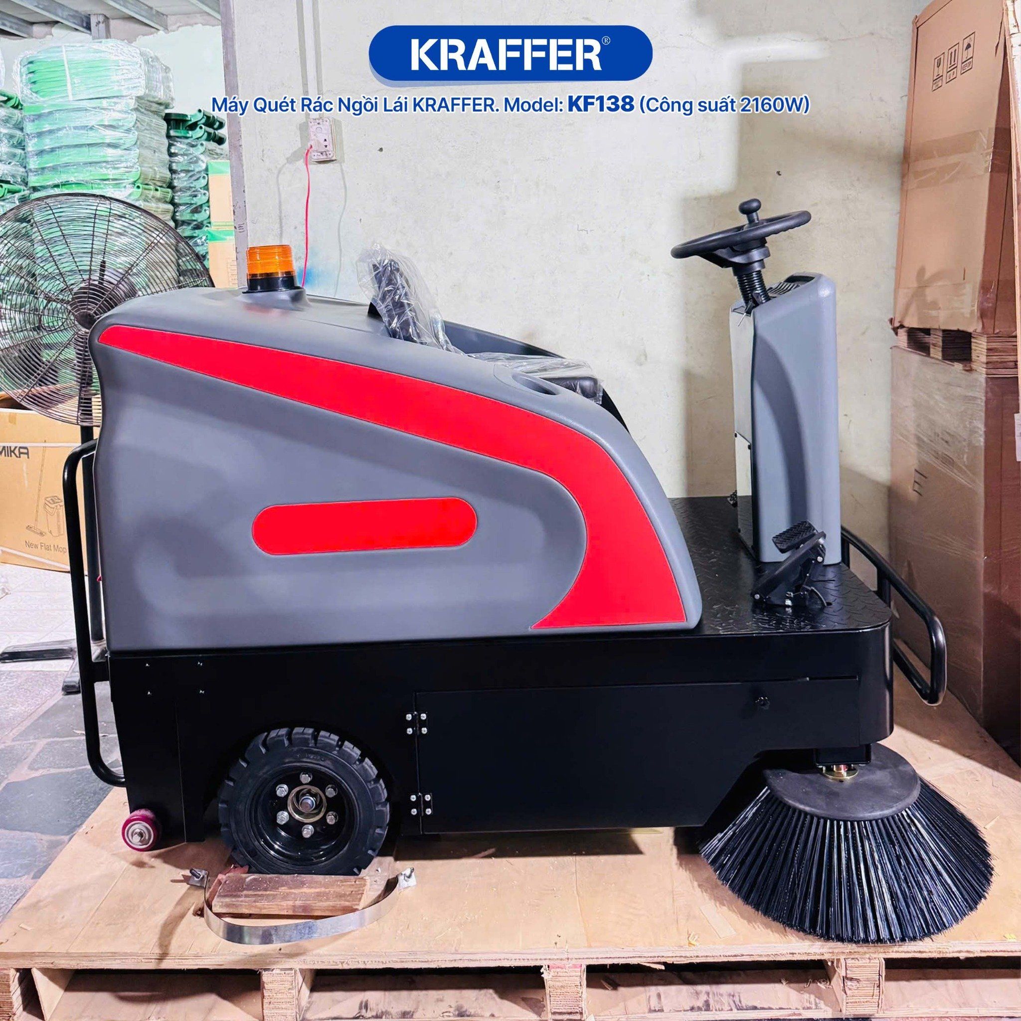 Máy quét rác ngồi lái KRAFFER KF138 dùng bình