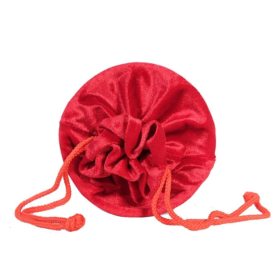 Giỏ tre lót vải đỏ
