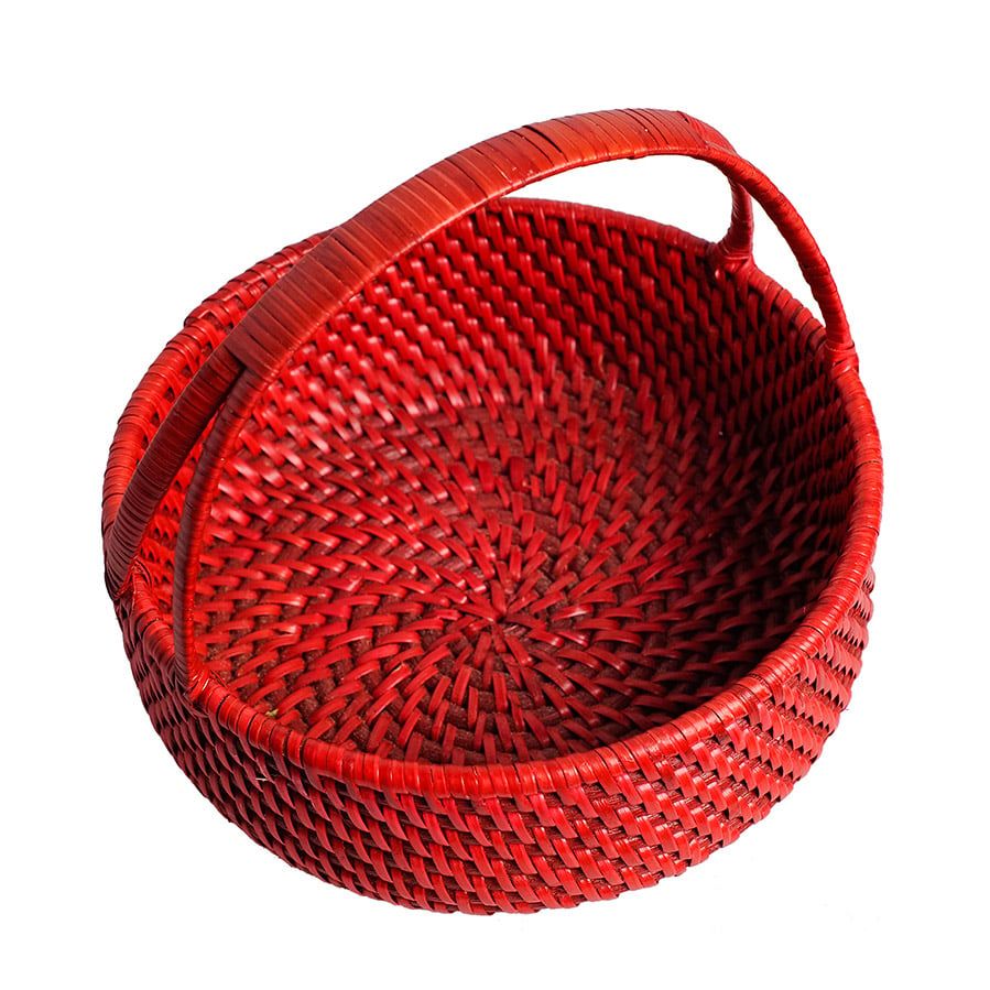 Giỏ mây đan đỏ