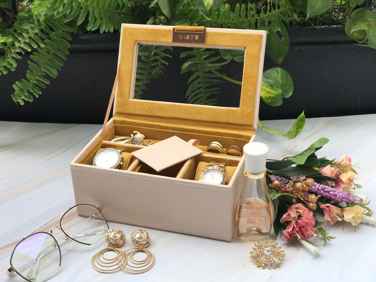 Hộp trang sức nhỏ hồng kem