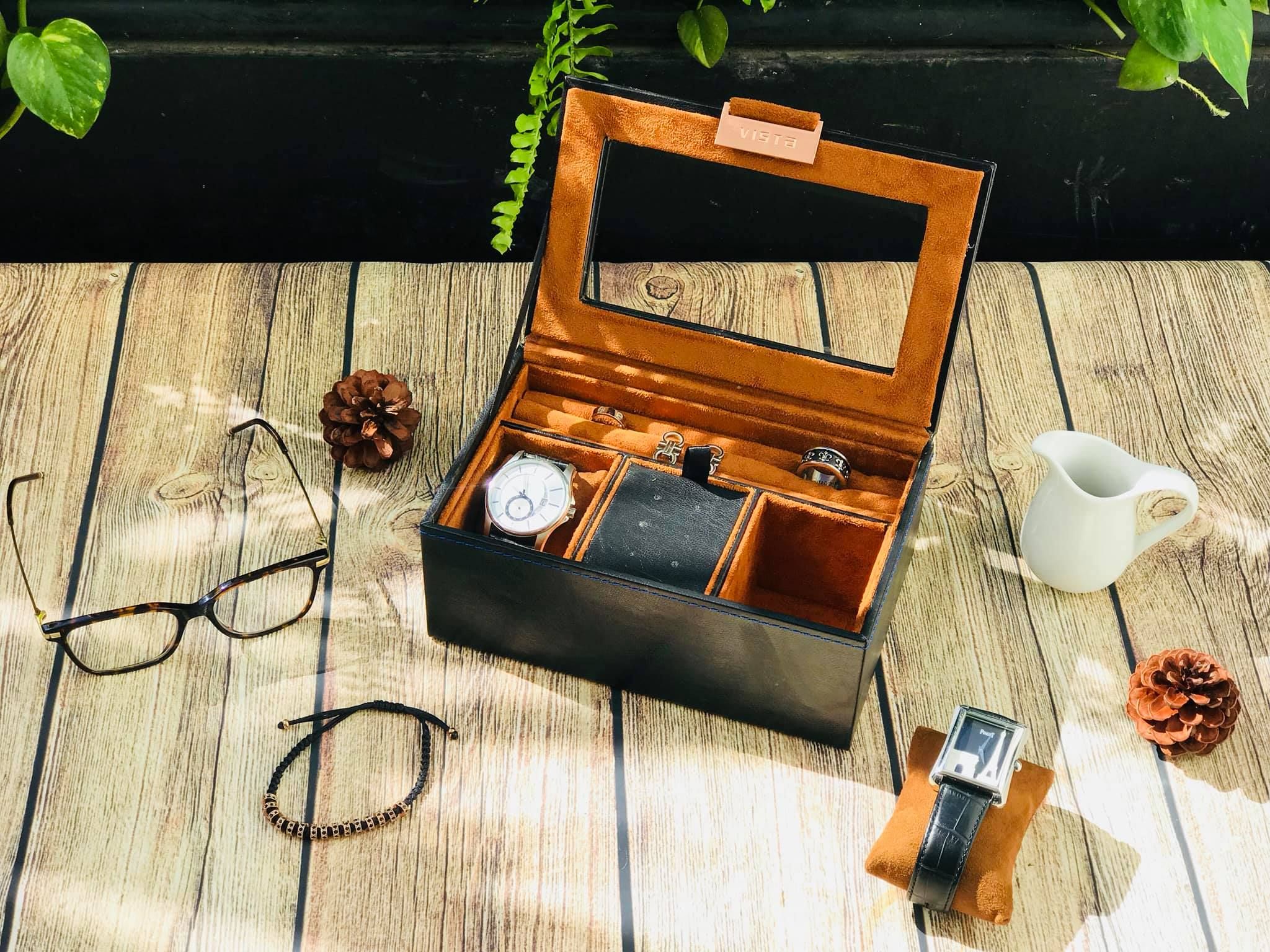 Hộp trang sức nhỏ đen