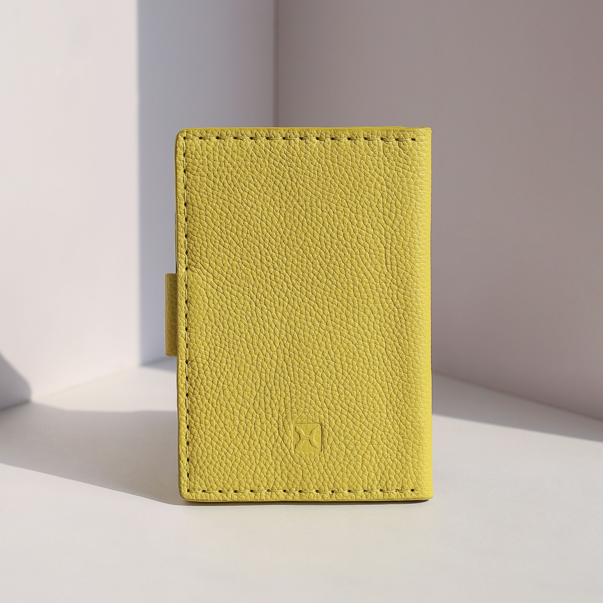 Passport P03 V125