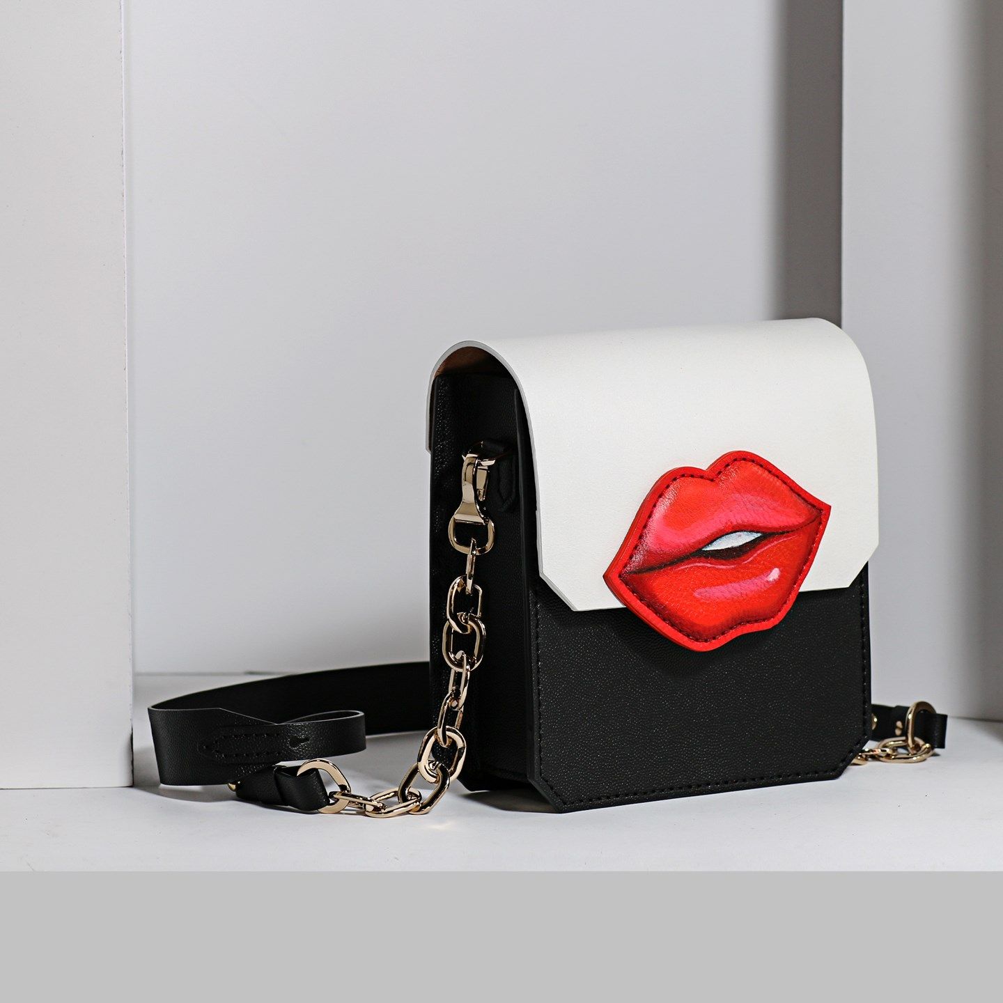 Set Túi Art De33-Trắng-PK Lips Do104