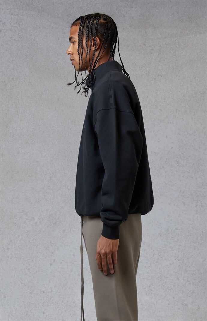 Essentials Pull-Over Mockneck - Black