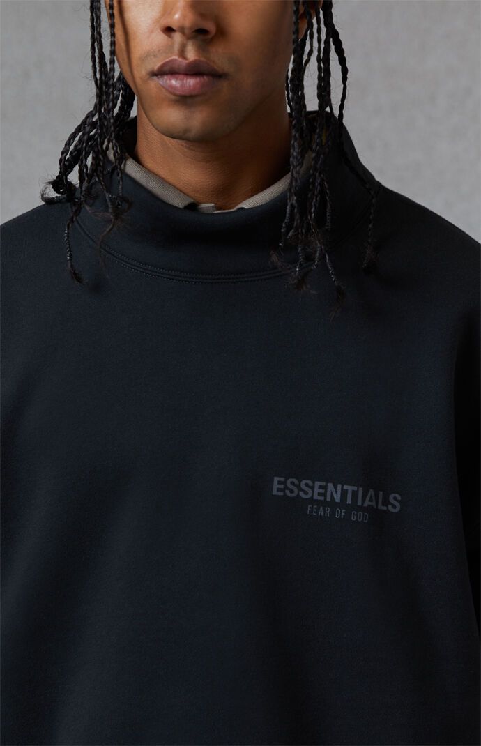 Essentials Pull-Over Mockneck - Black