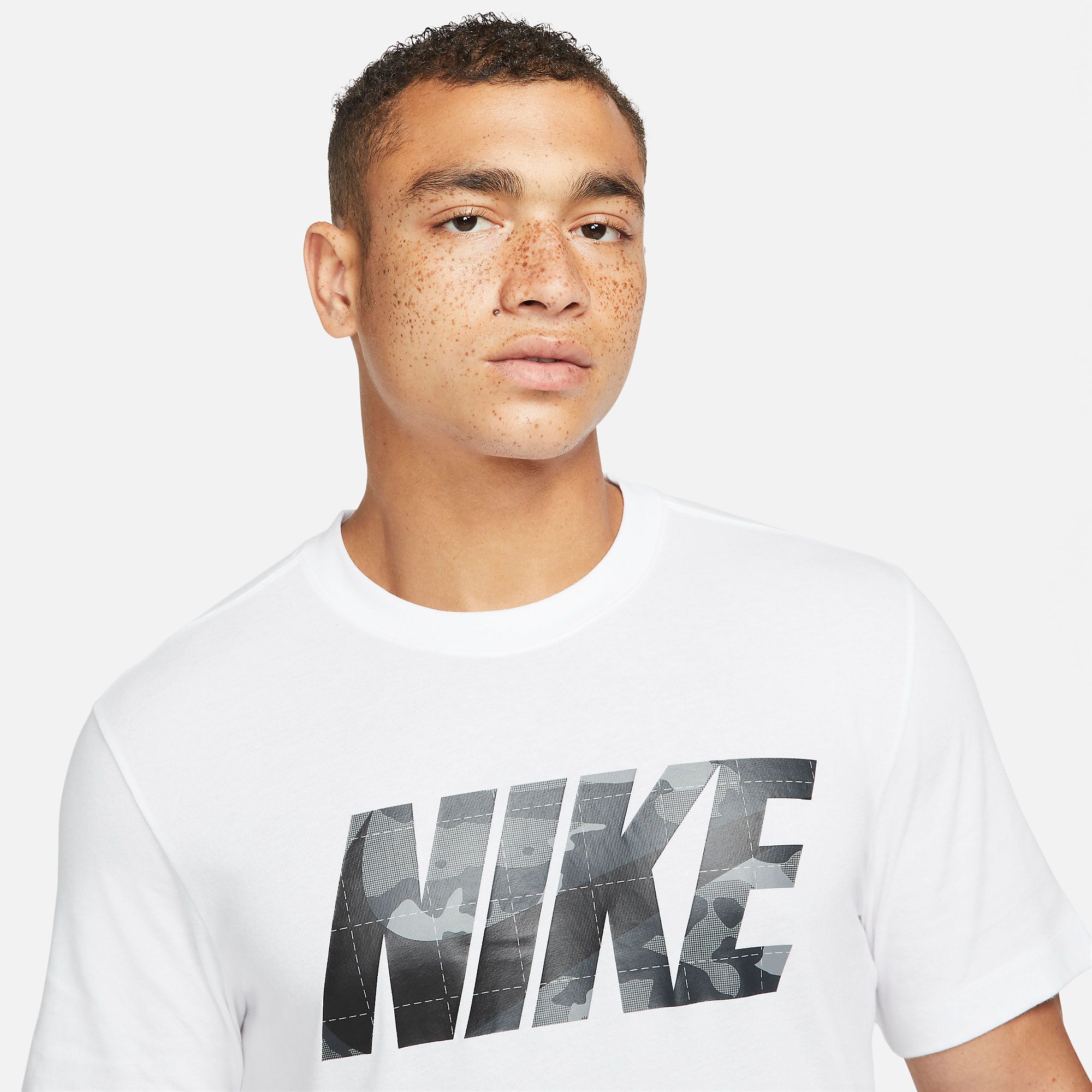  Nike Dri-FIT Training T-Shirt - White 