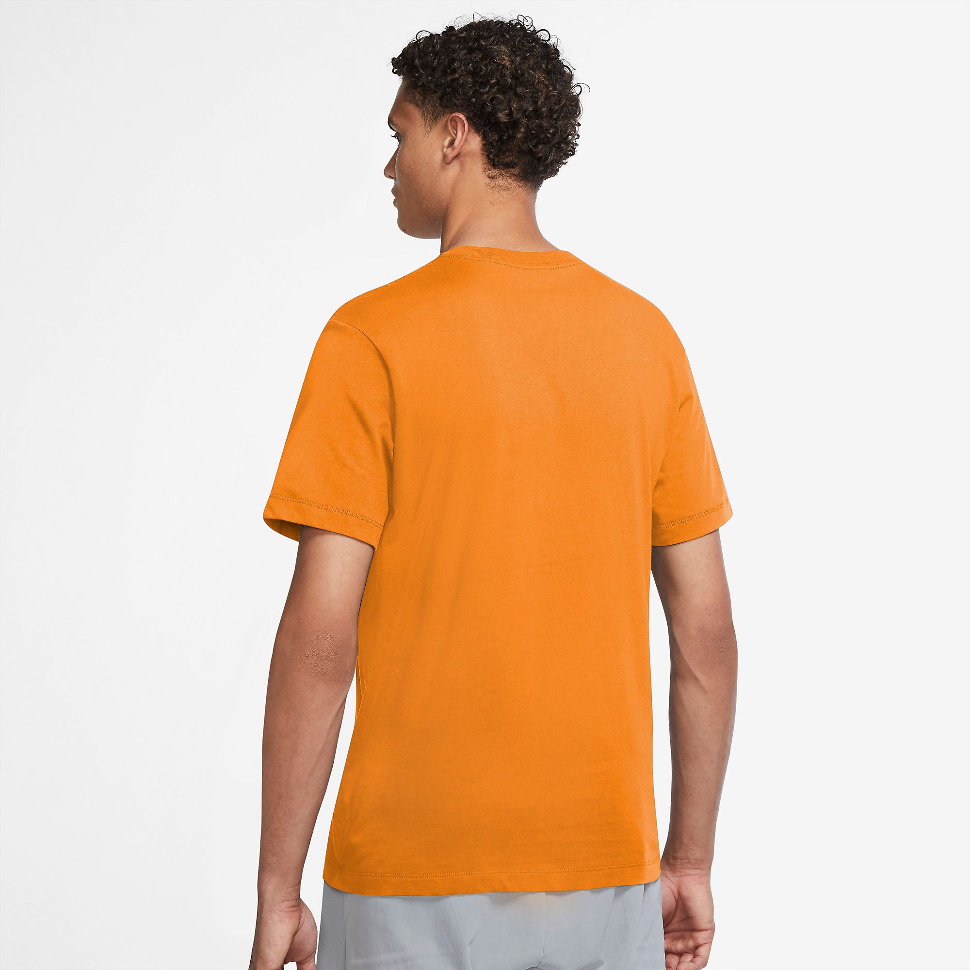 Nike Sportswear Embroidered T-Shirt - Orange