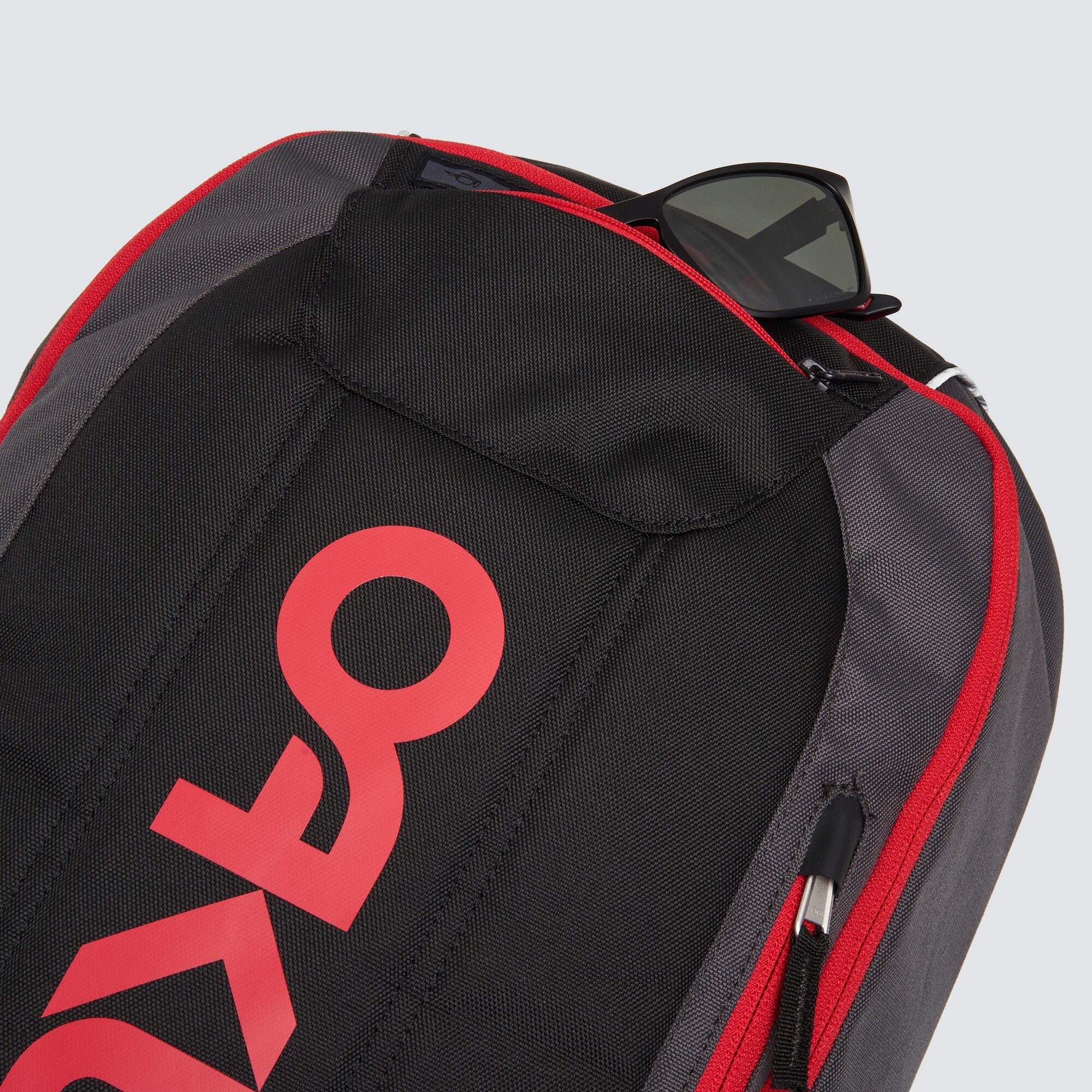 Oakley Enduro 20L 3.0 - Forged Iron/Redline