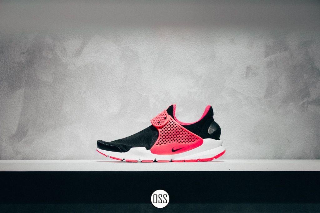 Nike Sock Dart 'Black/Pink'