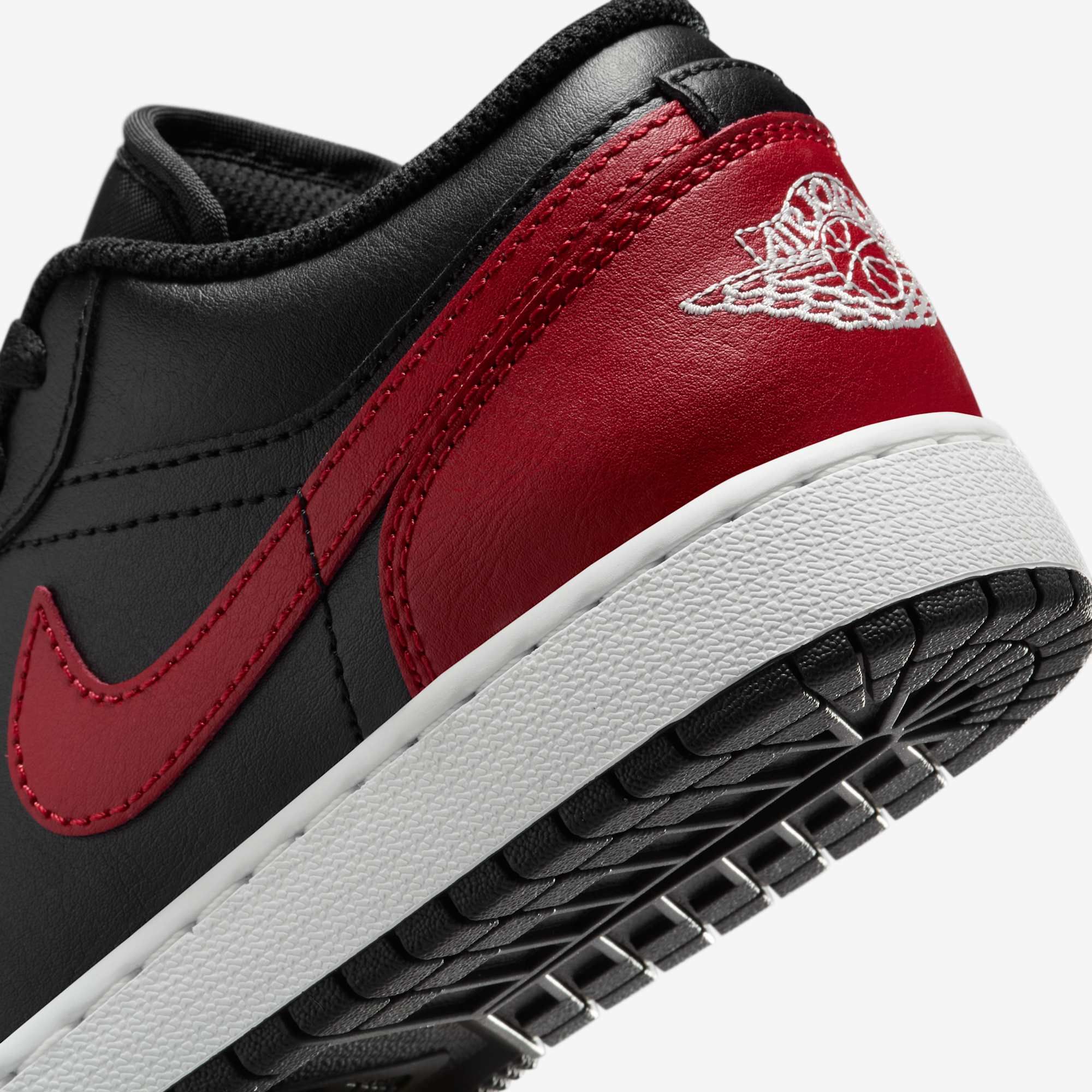 Air Jordan 1 Low GS - Black / Red