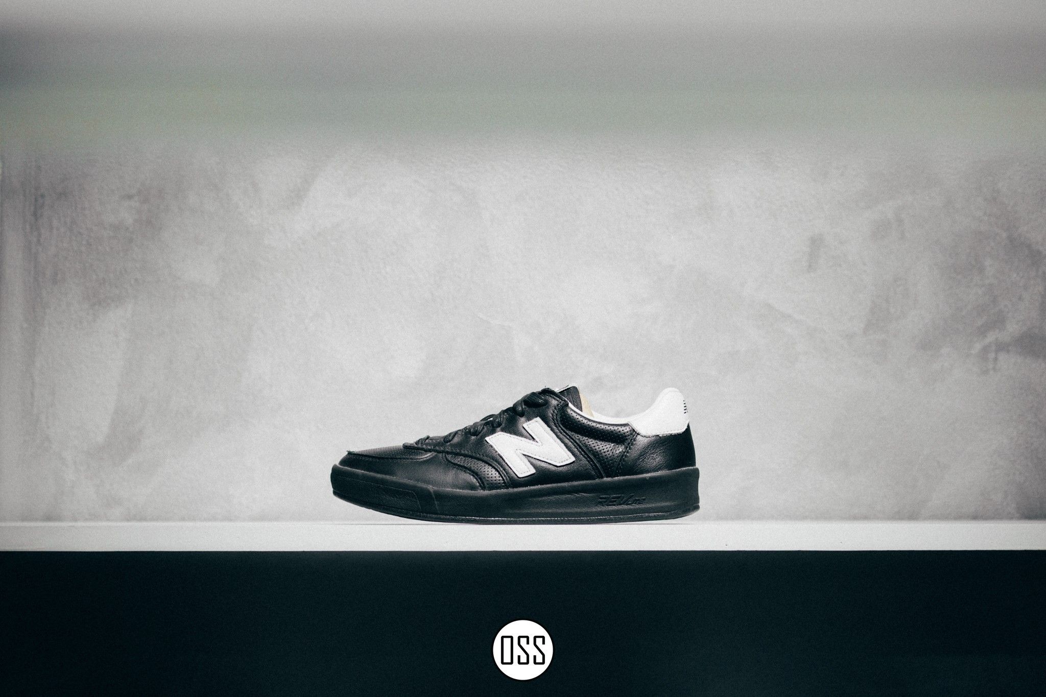 New Balance CRT300 'Black/White'