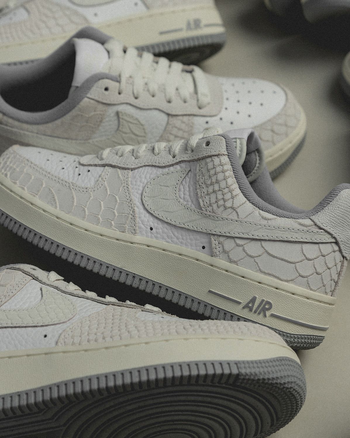  Nike Air Force 1 '07 - Summit White/ Wolf Grey 