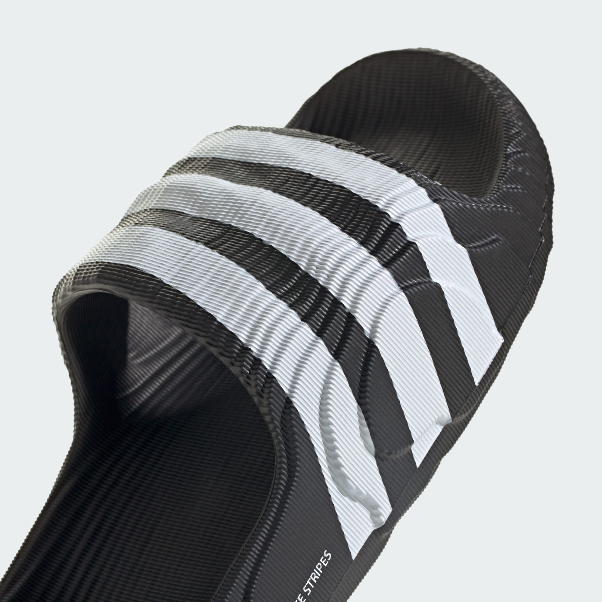 adidas Adilette 22 - Black / White