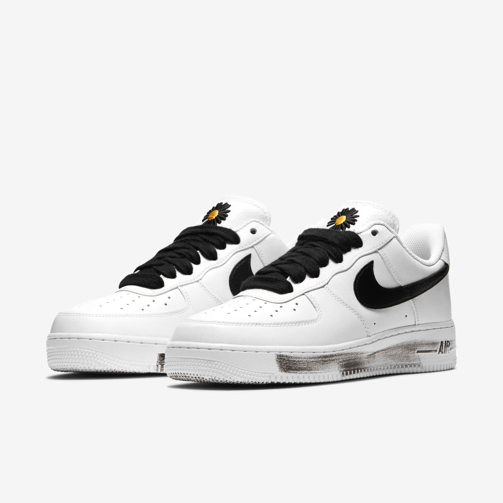 PEACEMINUSONE x Nike Air Force 1 Low - White Para-noise