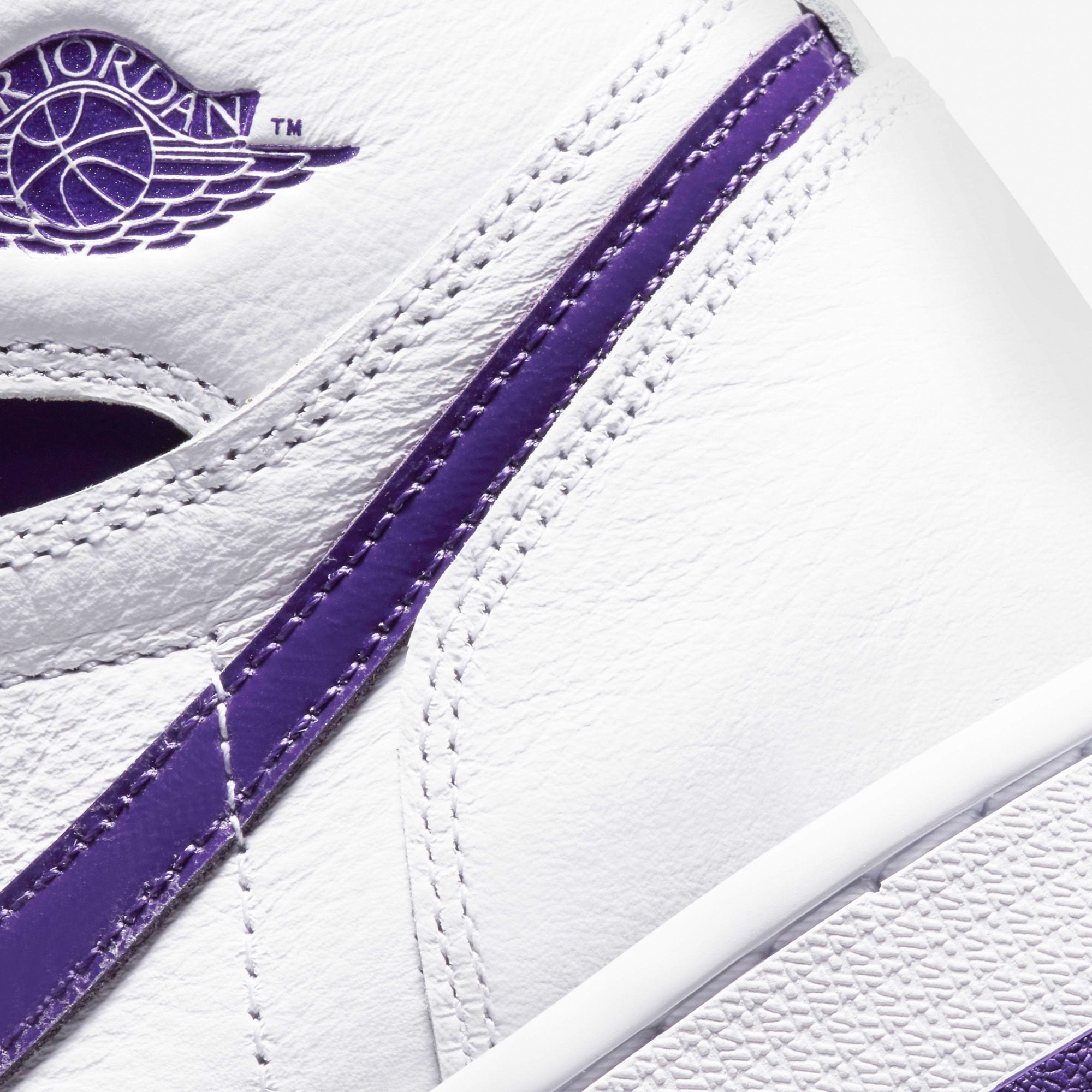  Air Jordan 1 High Retro OG - Metallic Court Purple 