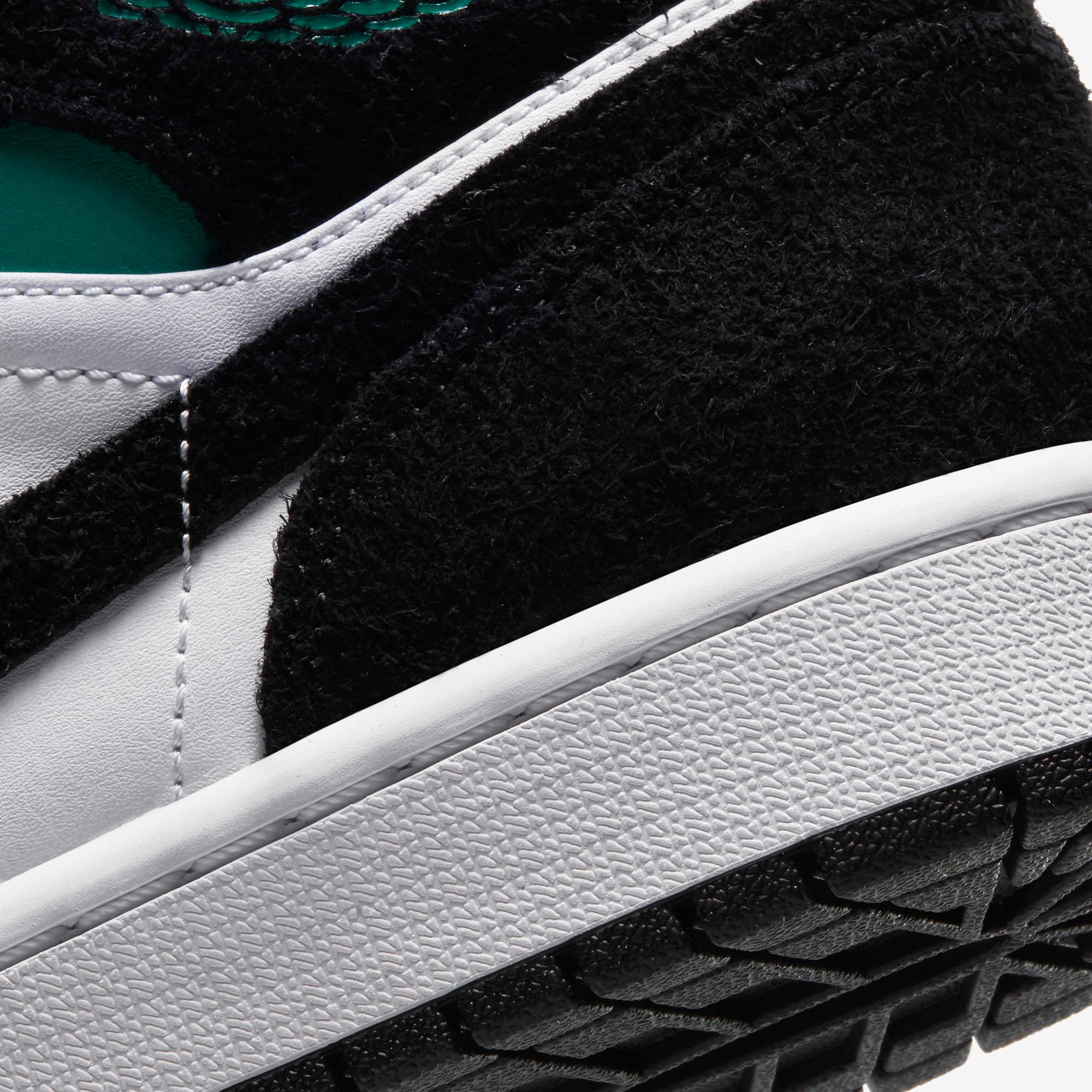 Air Jordan 1 Mid SE - Black/White/Light Solar Flare Heather