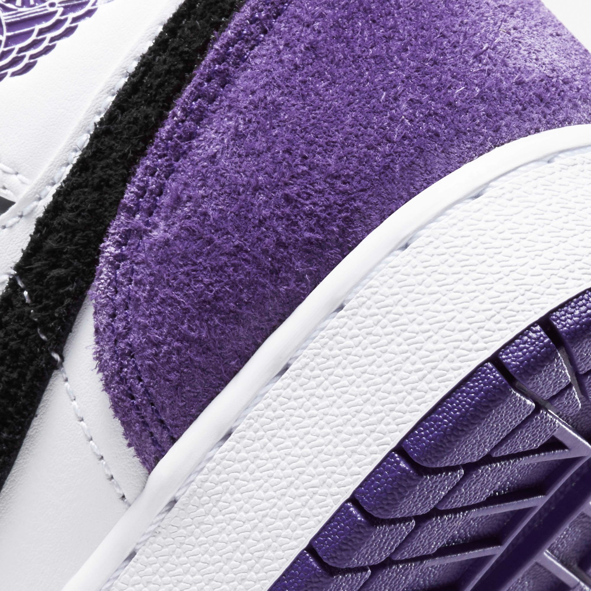Air Jordan 1 Mid SE - Court Purple