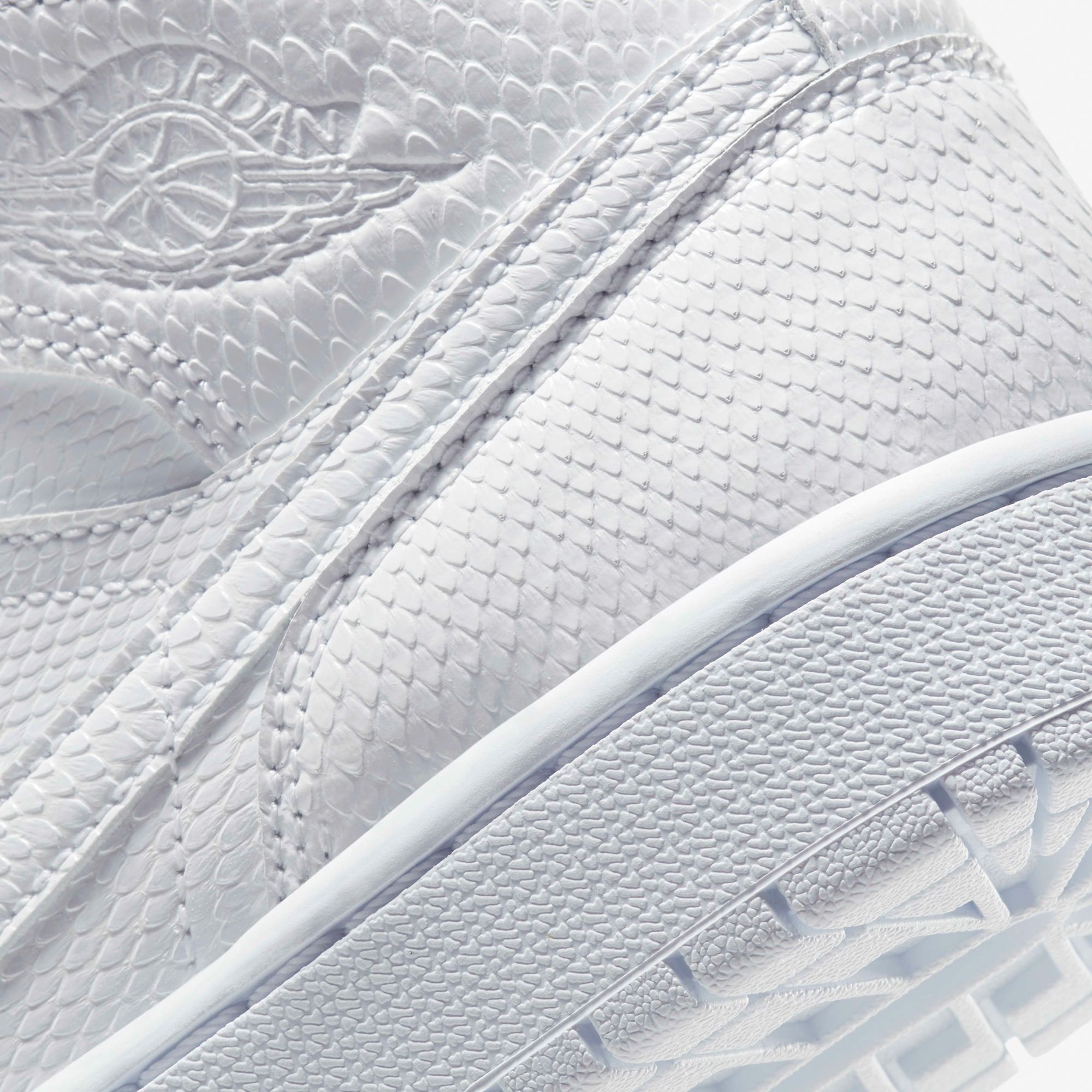 Air Jordan 1 Mid WMNS - White Snakeskin