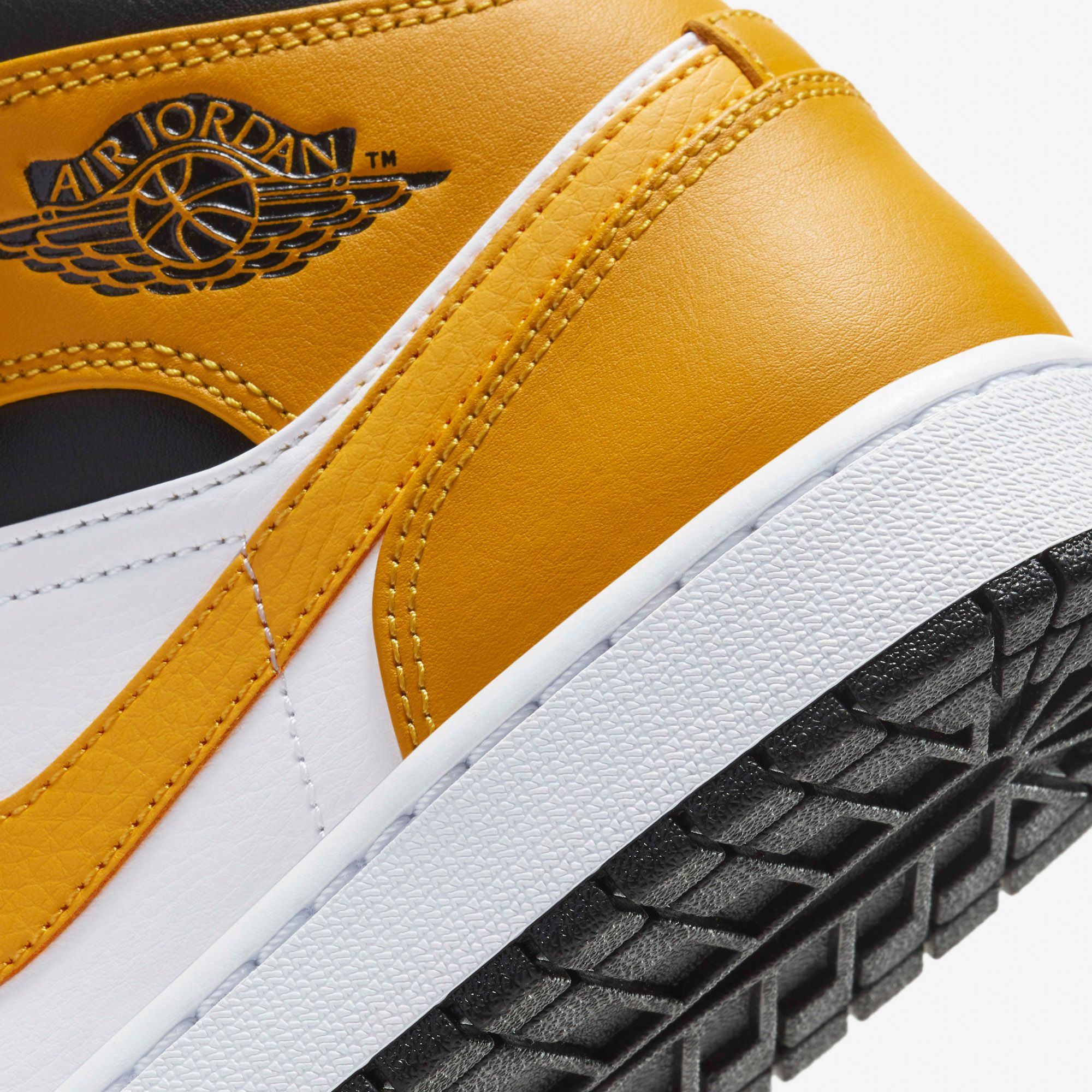 Air Jordan 1 Mid - White/University Gold