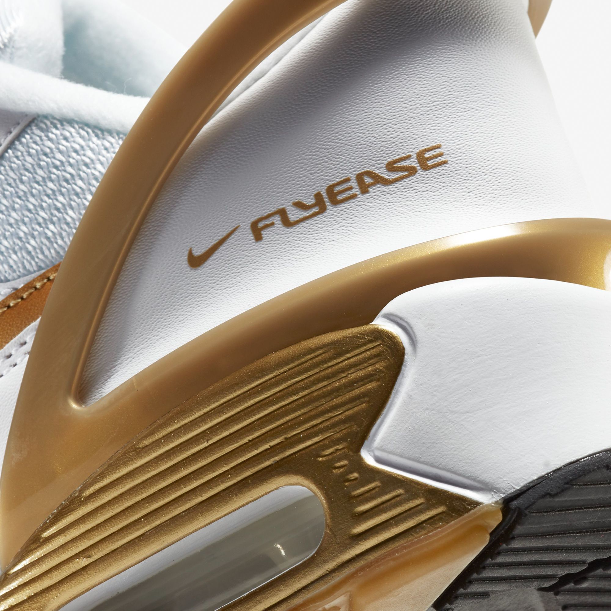Nike Air Max 90 Flyease 'White/Gold'