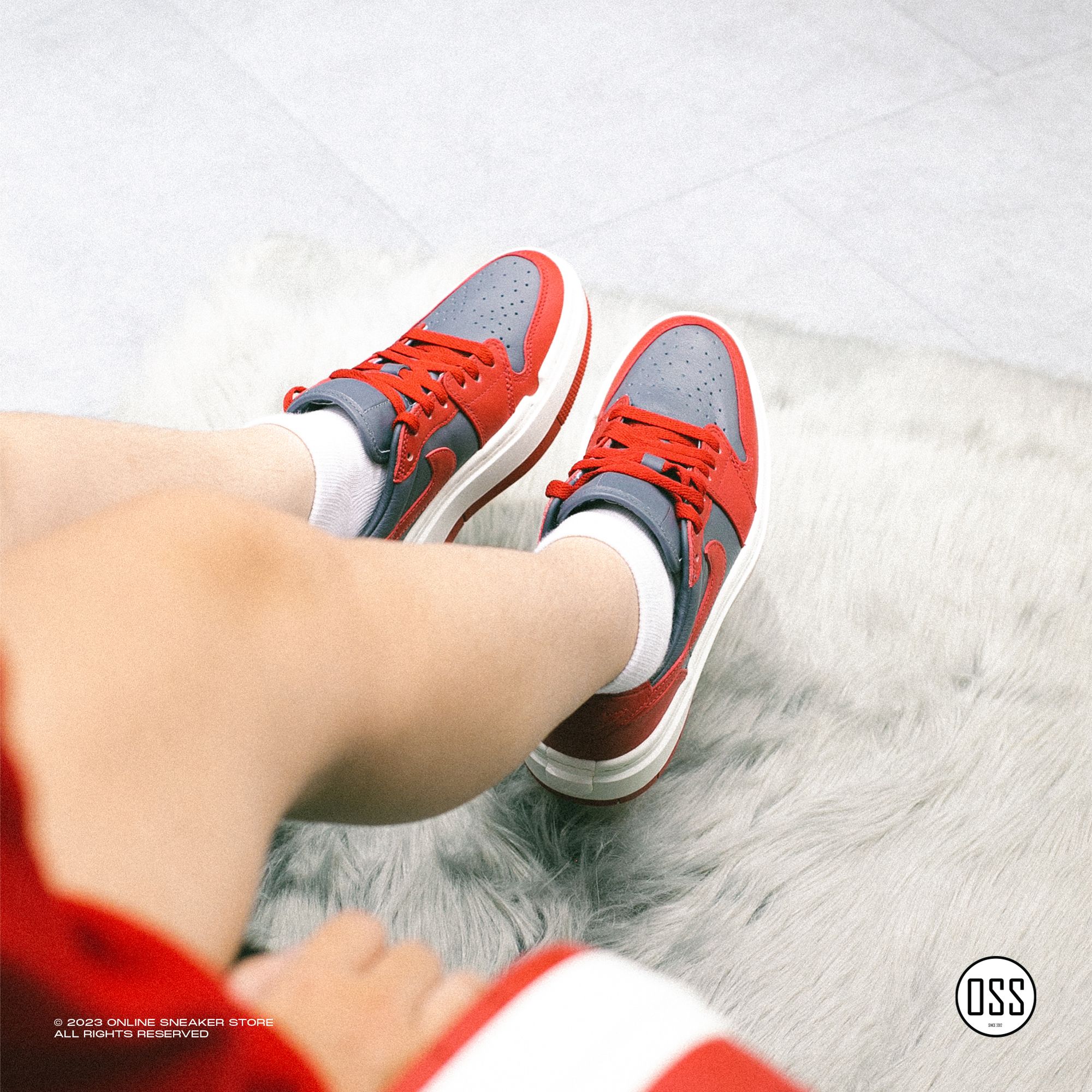 Air Jordan 1 Elevate Low WMNS - Dark Grey / Varsity Red