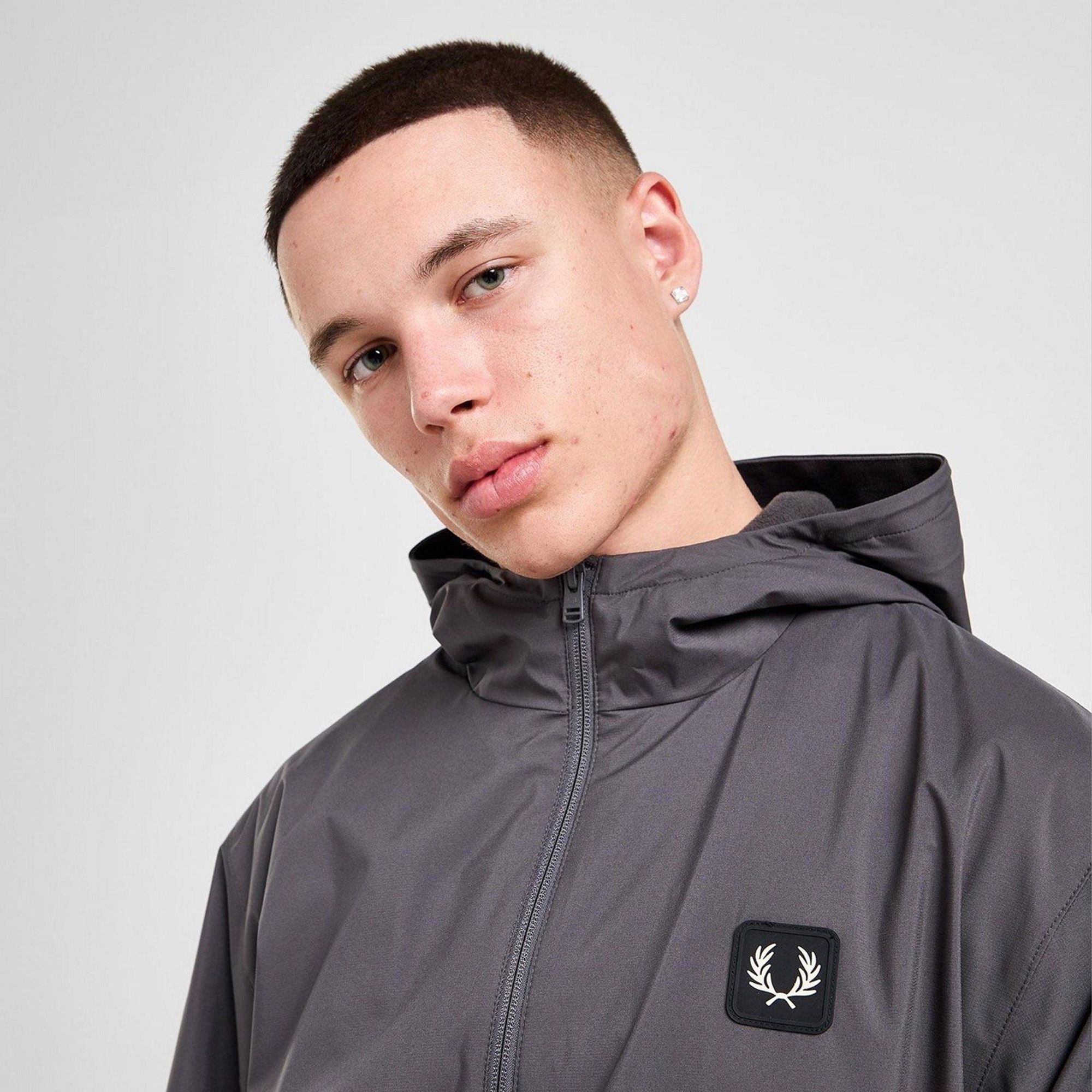 Fred Perry Badge Woven Jacket - Gunmetal