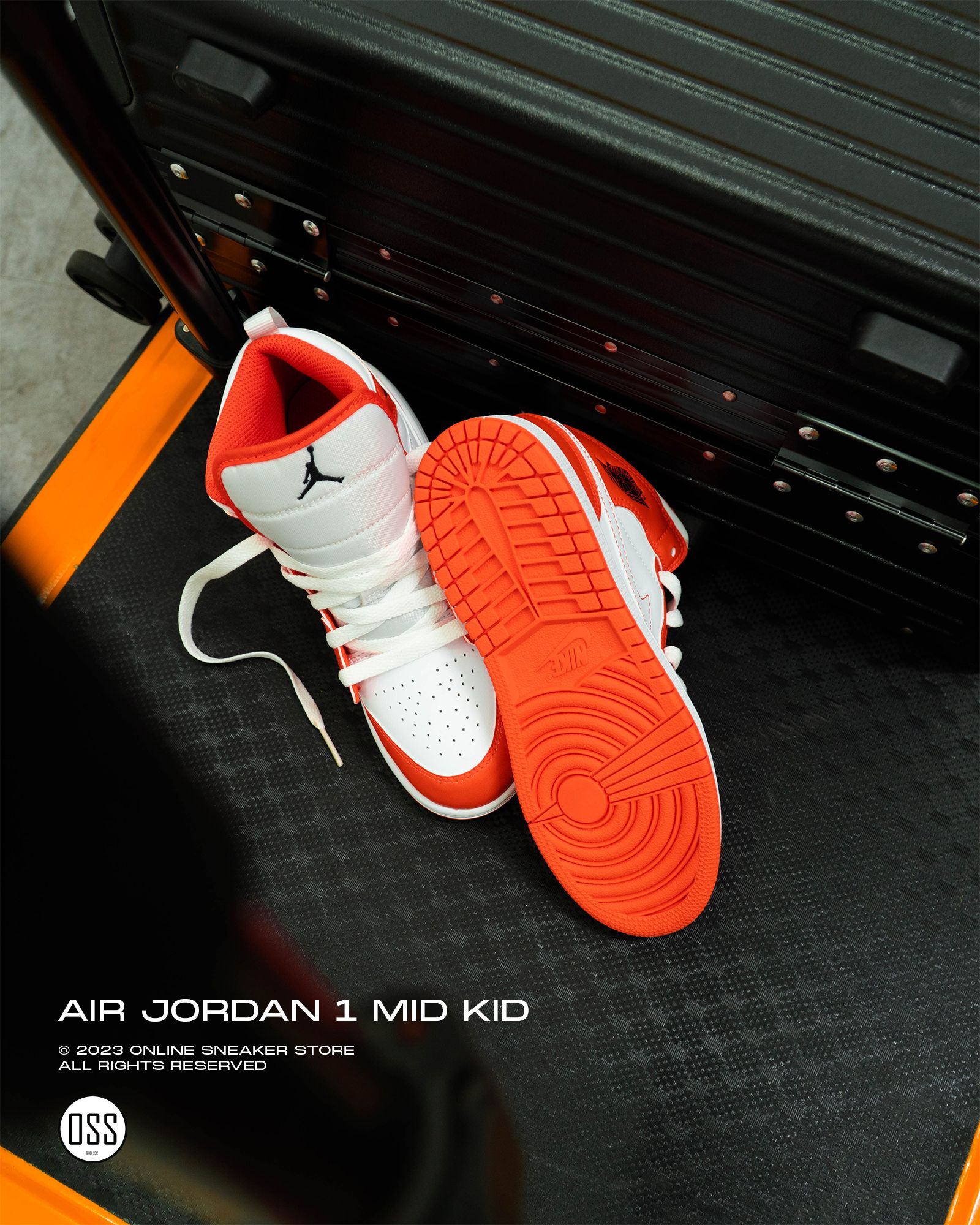  Air Jordan 1 Mid Kid - Electro Orange 