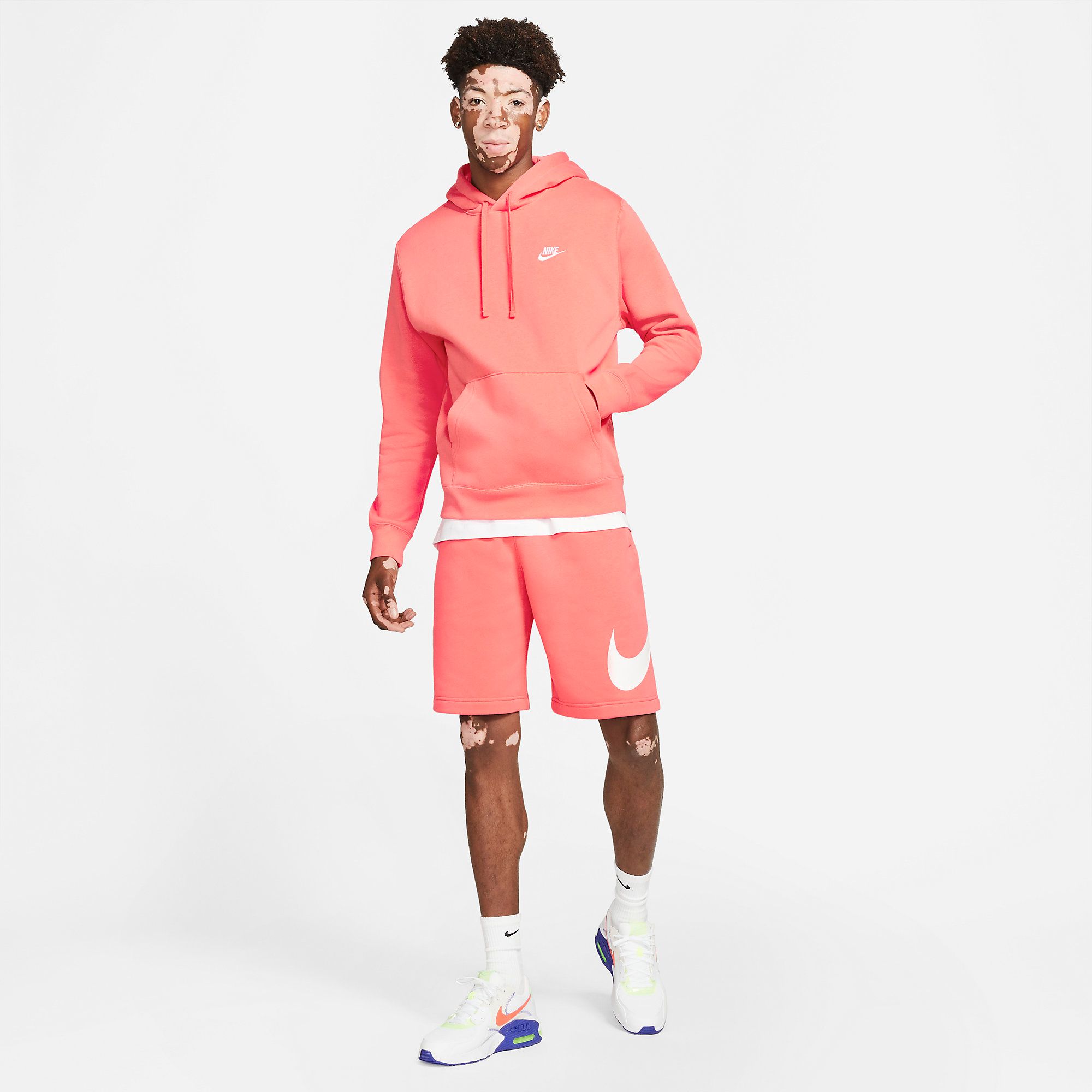  Nike Sportswear Club Shorts - Magic Ember 