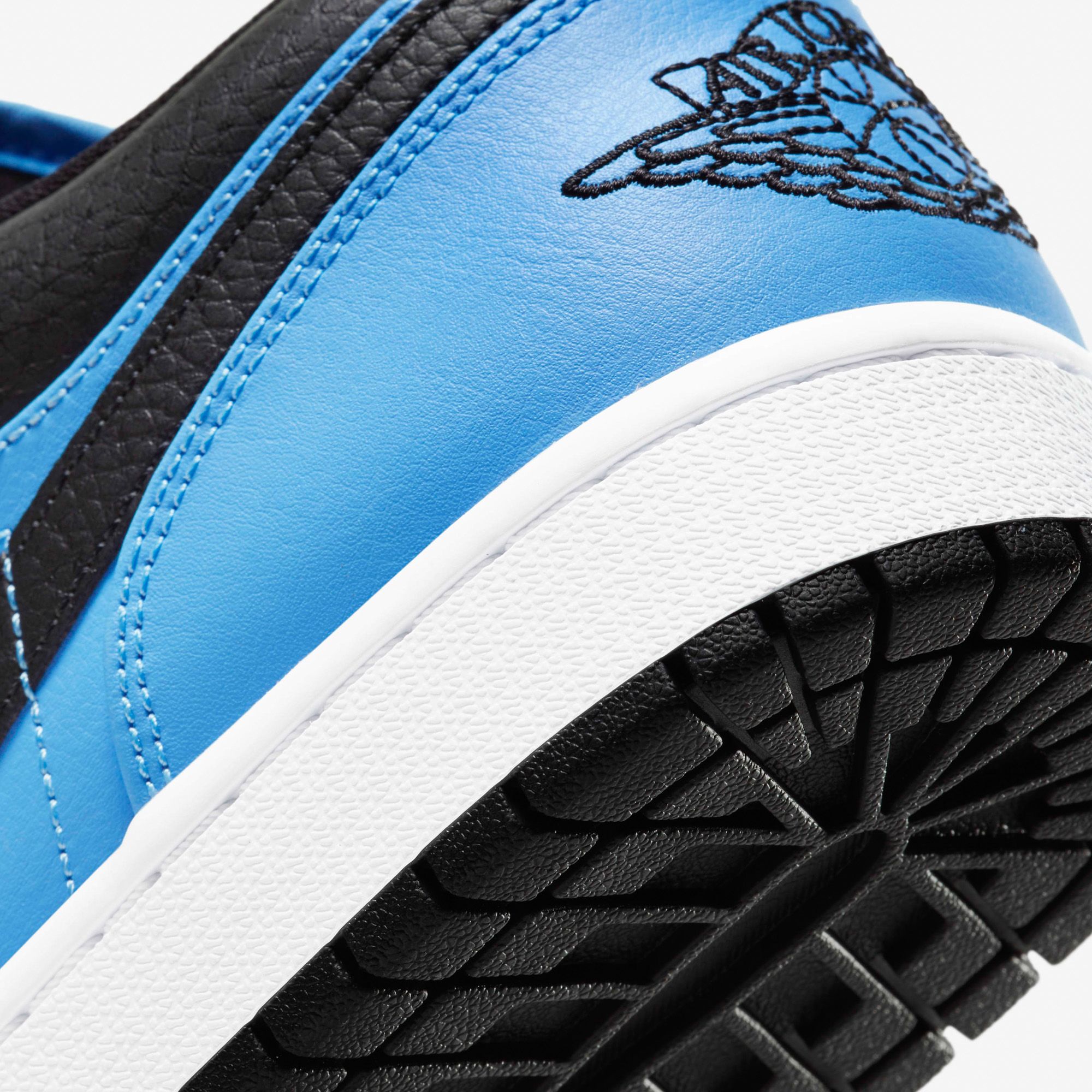 Air Jordan 1 Low - University Blue