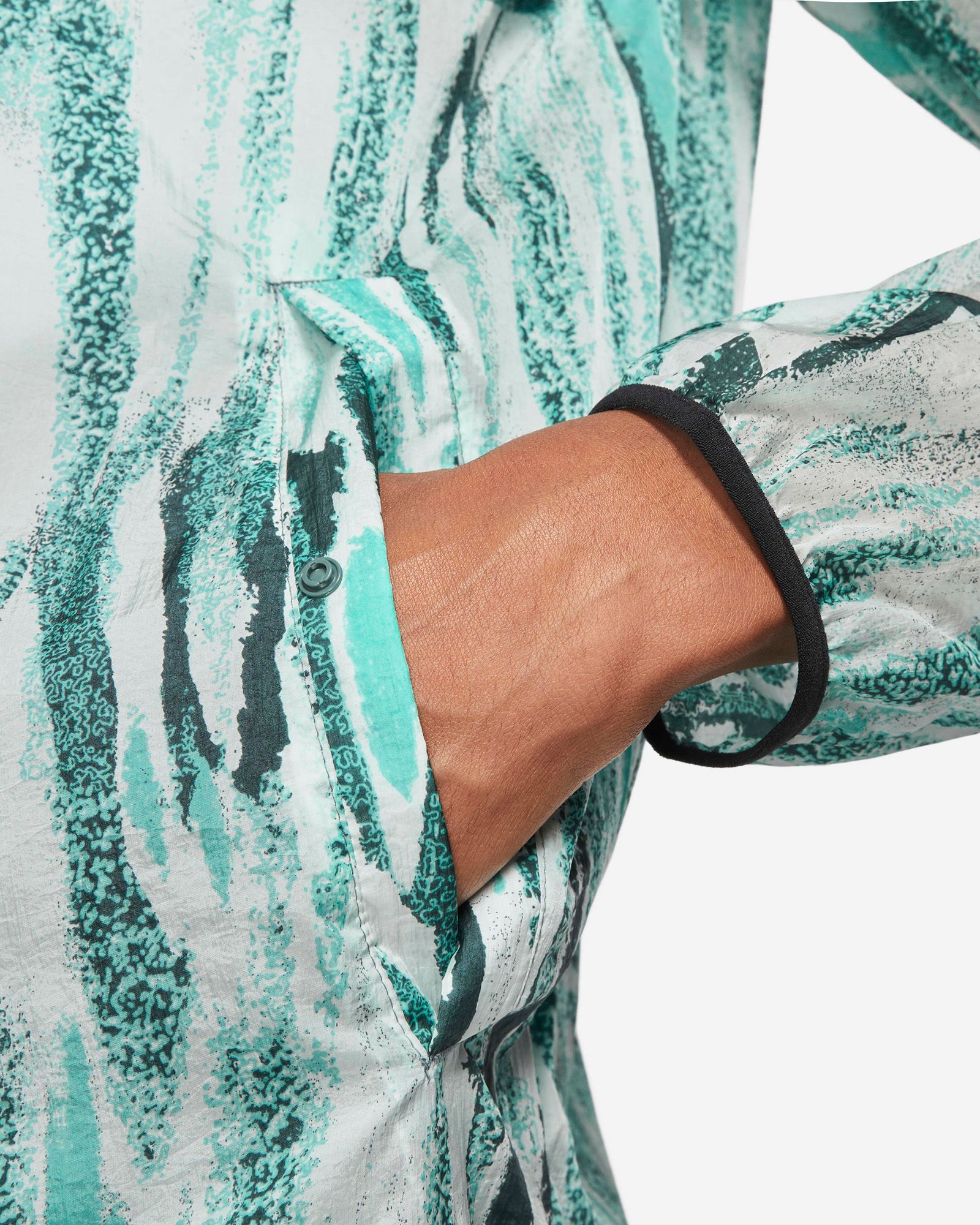Nike Windrunner Wild Run Printed Running Jacket - Hasta/Black