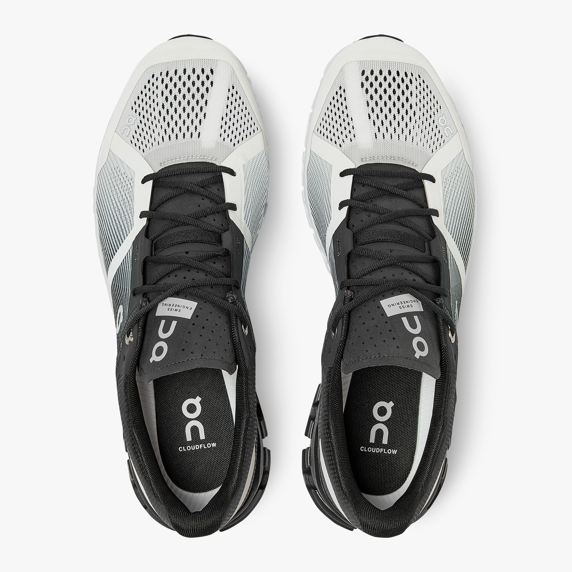 On Cloudflow - Black/White