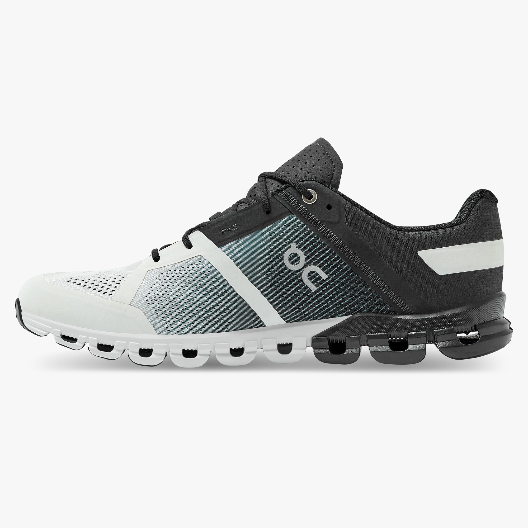 On Cloudflow - Black/White