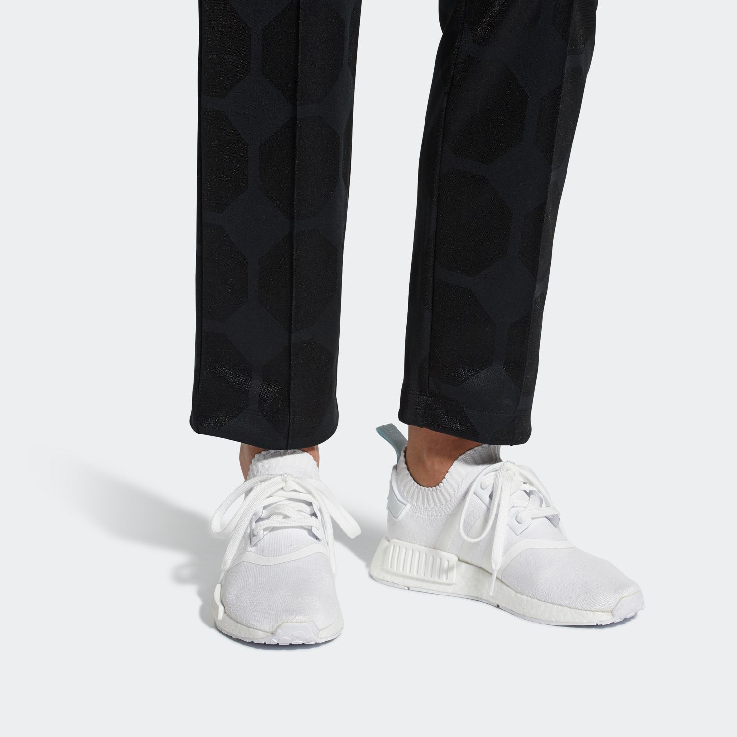 adidas NMD R1 Primeknit - White/White