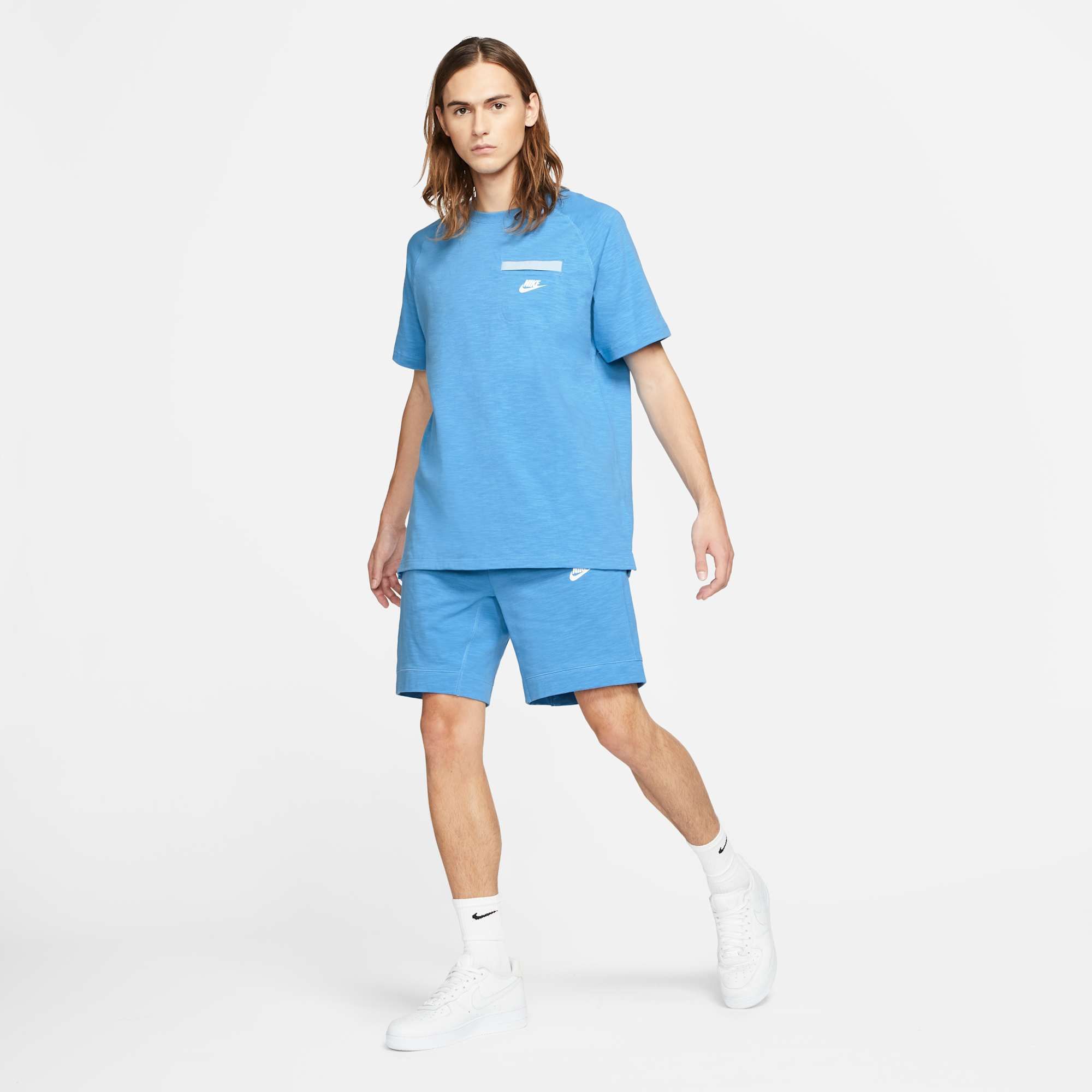 Nike Sportswear Premium Essentials Pocket T-Shirt - Coast