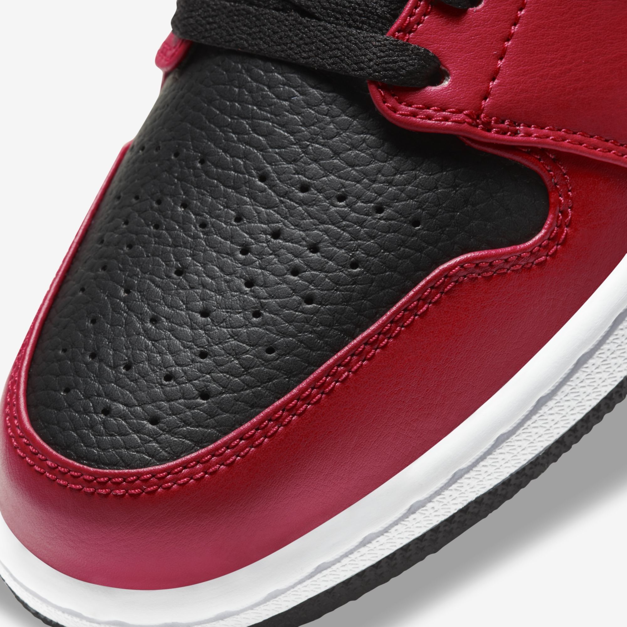 Air Jordan 1 Low - Black/Gym Red