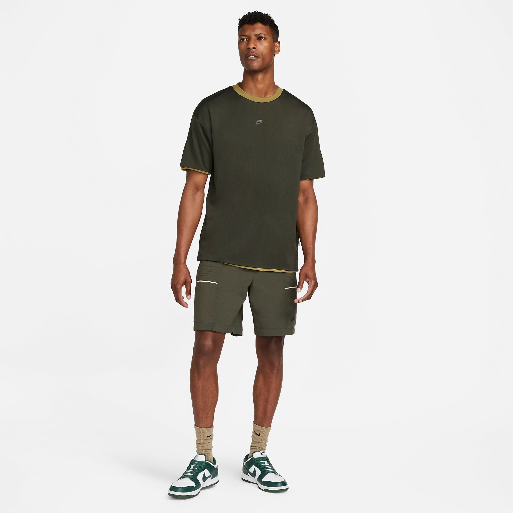  Nike Sportswear Essentials Woven Utility Shorts - Sequoia 