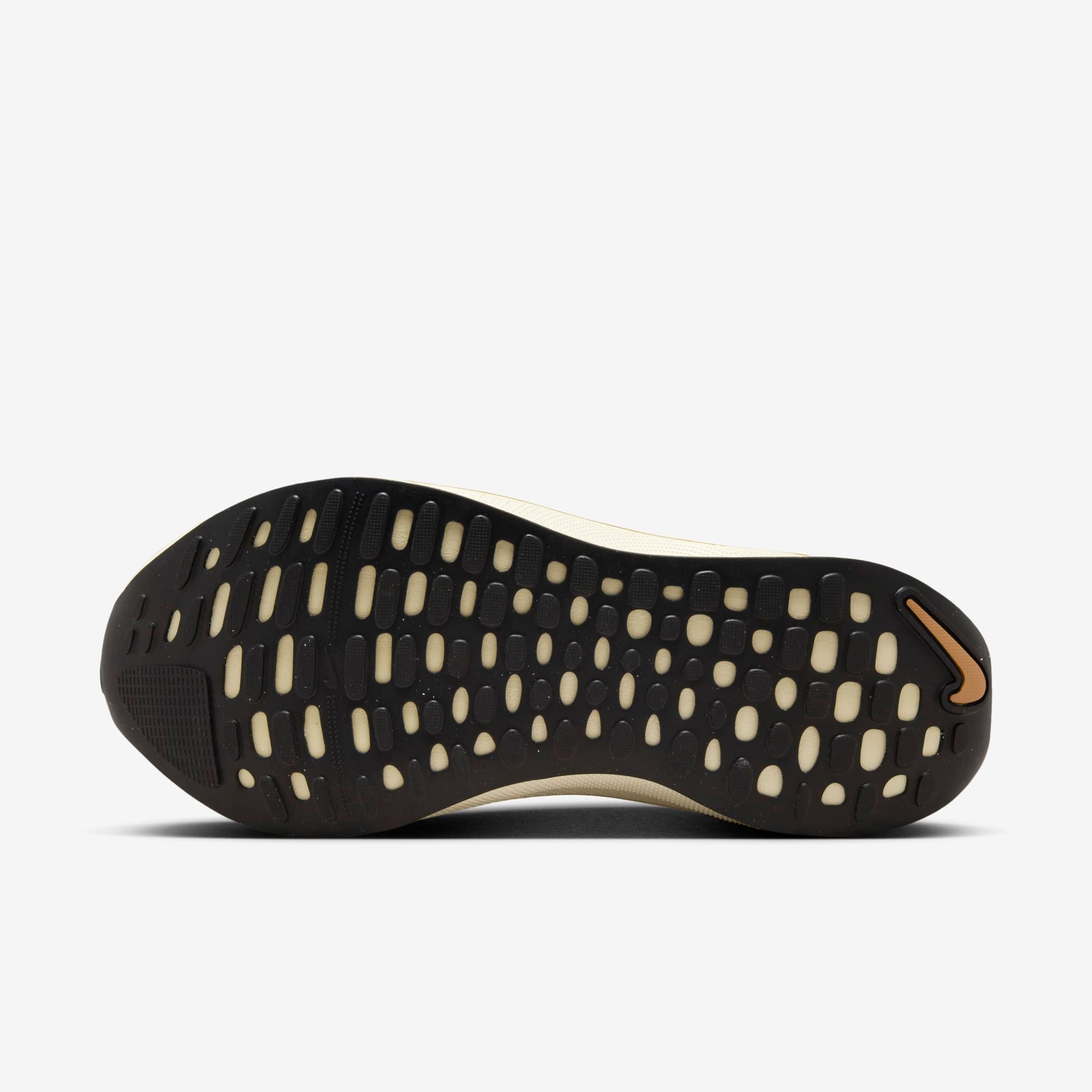 Nike InfinityRN 4 - Black / Bronzie