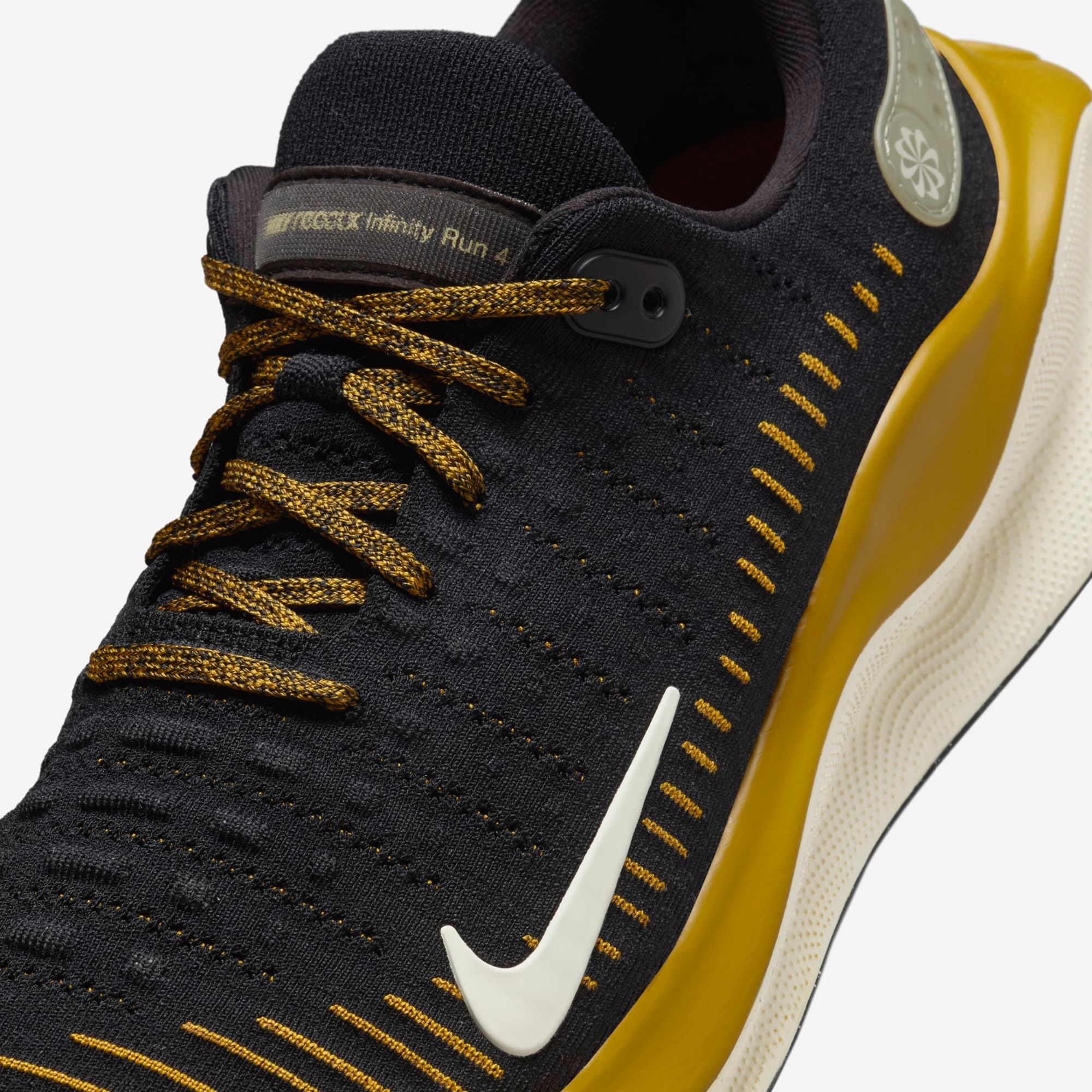 Nike InfinityRN 4 - Black / Bronzie