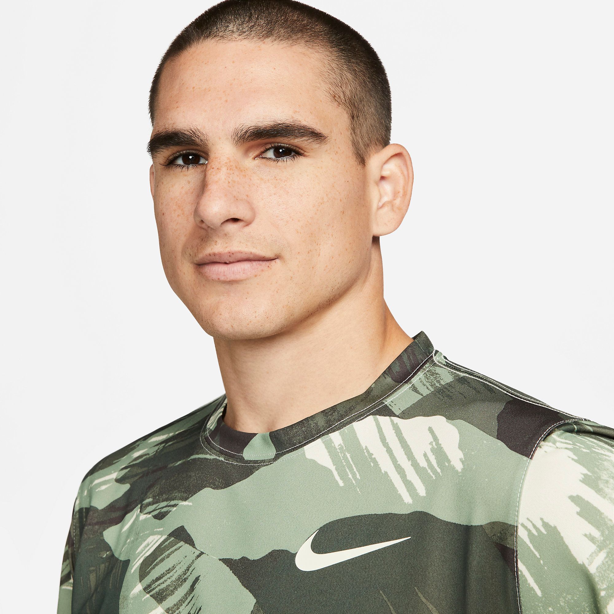  Nike Dri-FIT Camo Training T-Shirt - Green 