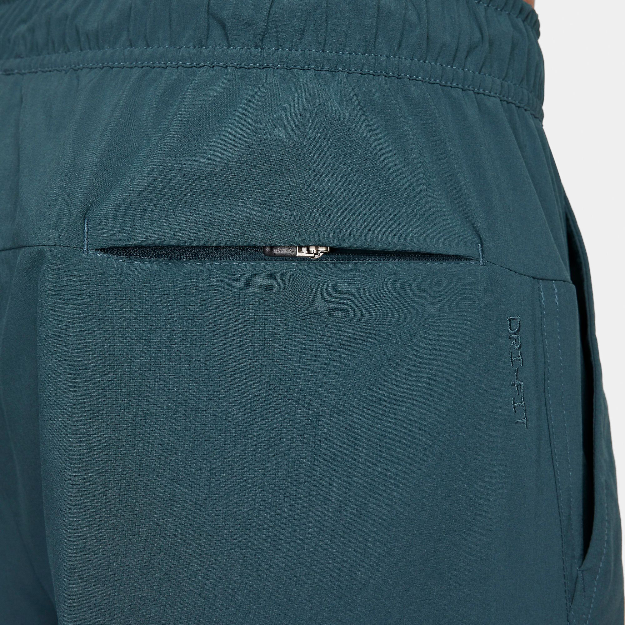 Nike Unlimited Dri-FIT 7