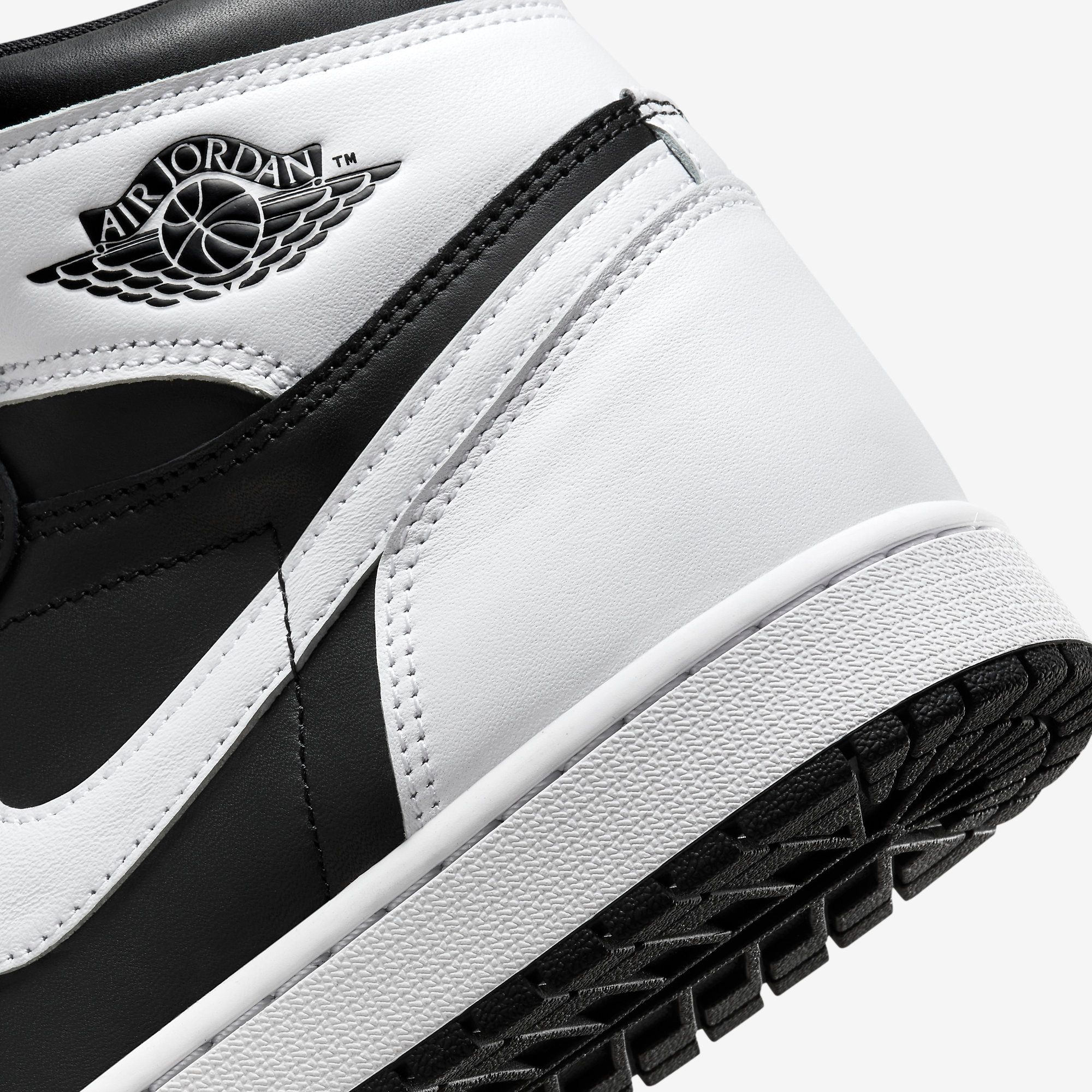 Air Jordan 1 High OG - Black/White