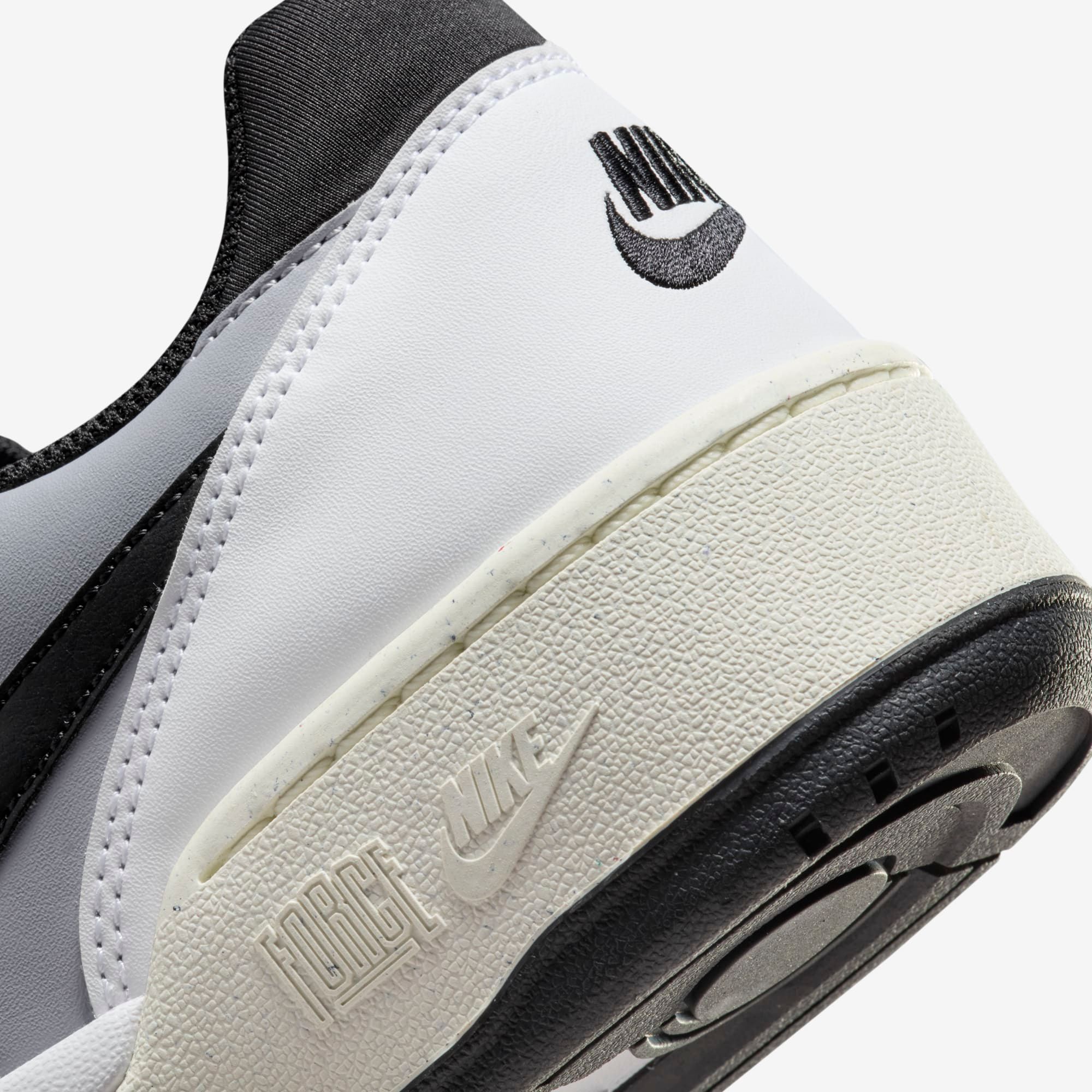 Nike Full Force Low - White / Black