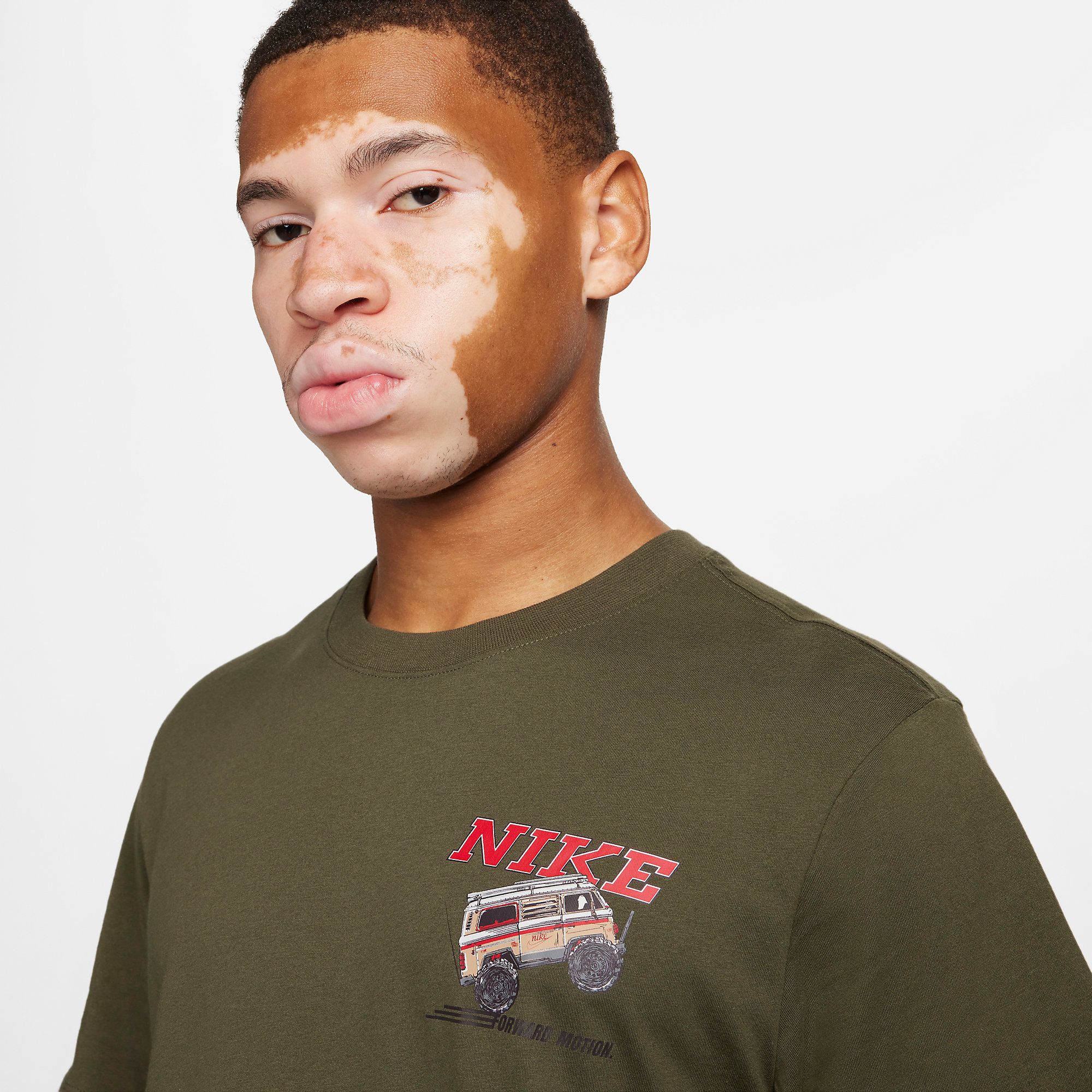  Nike Sportswear Sole Rally T-Shirt - Olive 