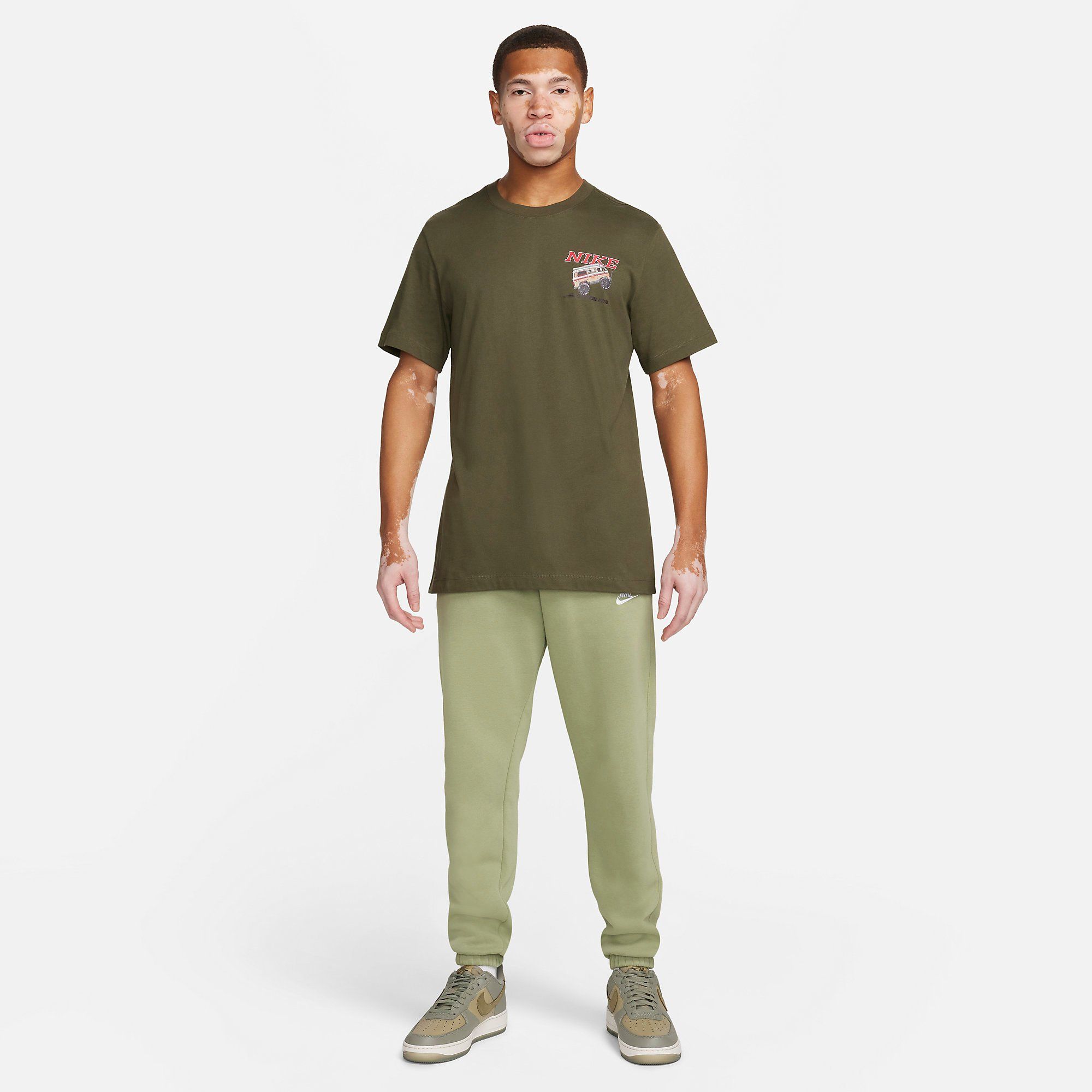  Nike Sportswear Sole Rally T-Shirt - Olive 