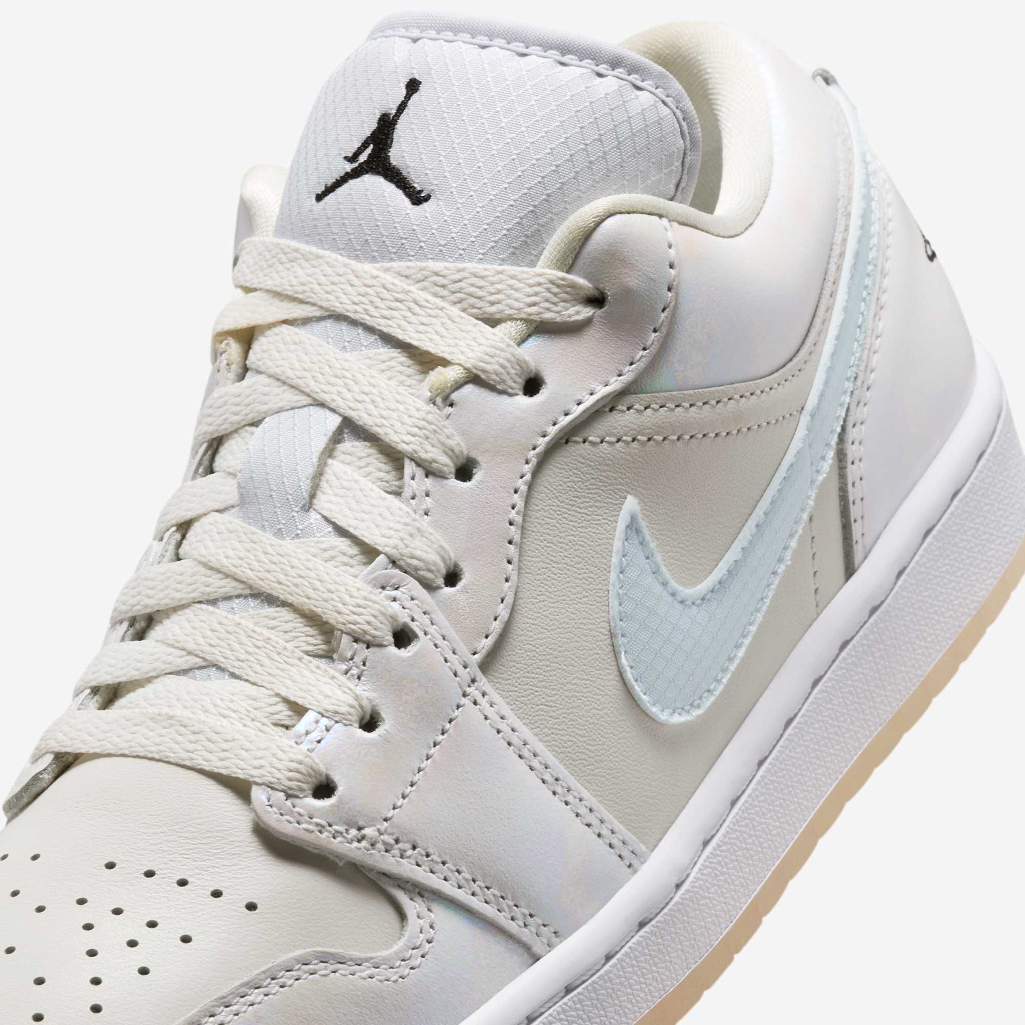 Air Jordan 1 Low SE - Year of the Snake