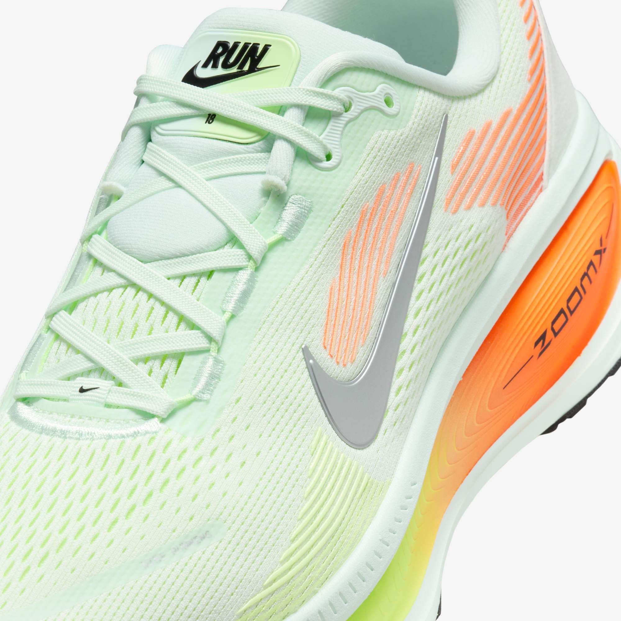 Nike Vomero 18 - Barely Green / Hyper Crimson
