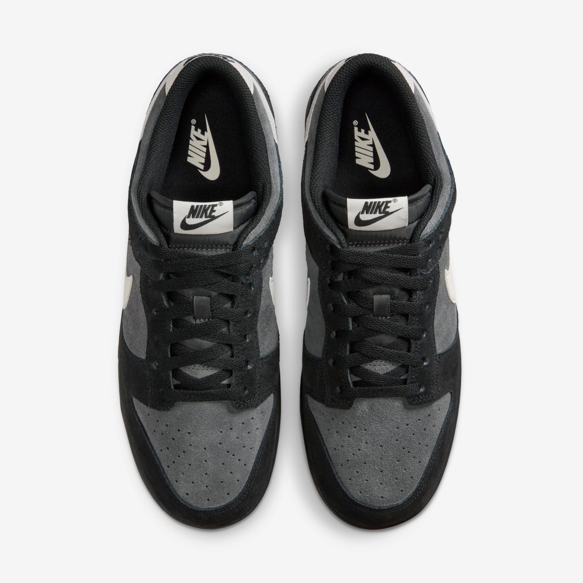 Nike Dunk Low - Black / Gum